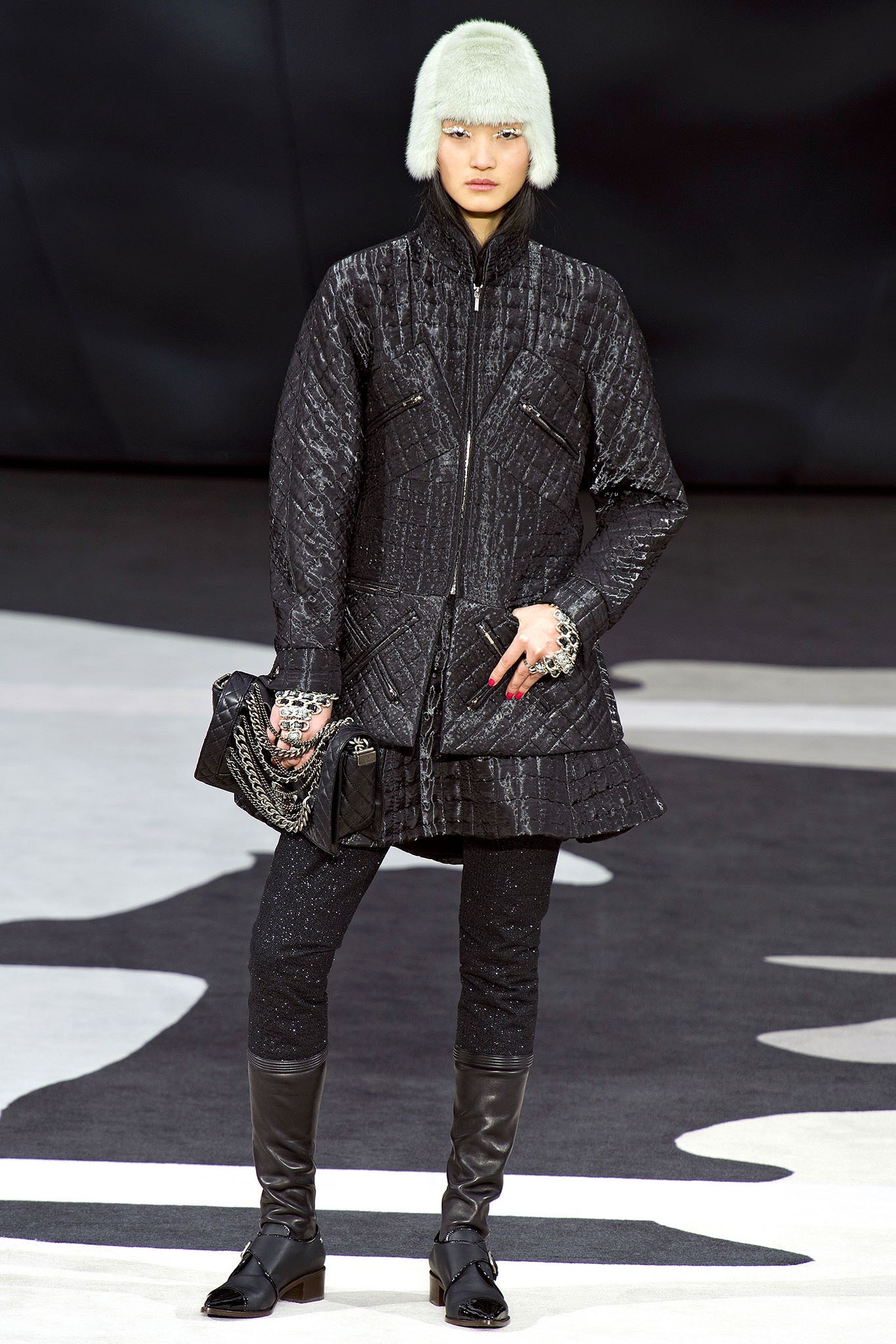Chanel F/W 13 Look 375