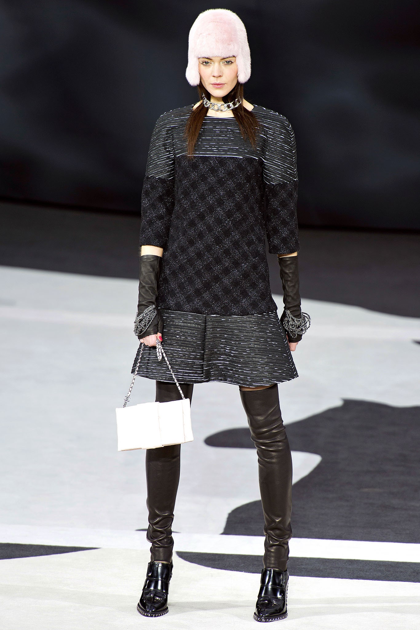 Chanel F/W 13 Look 422