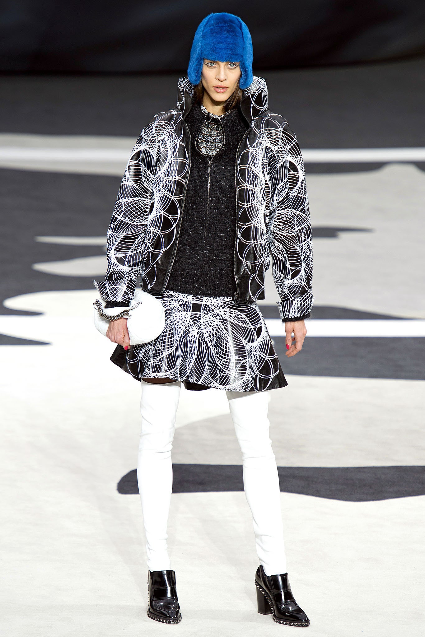 Chanel F/W 13 Look 434