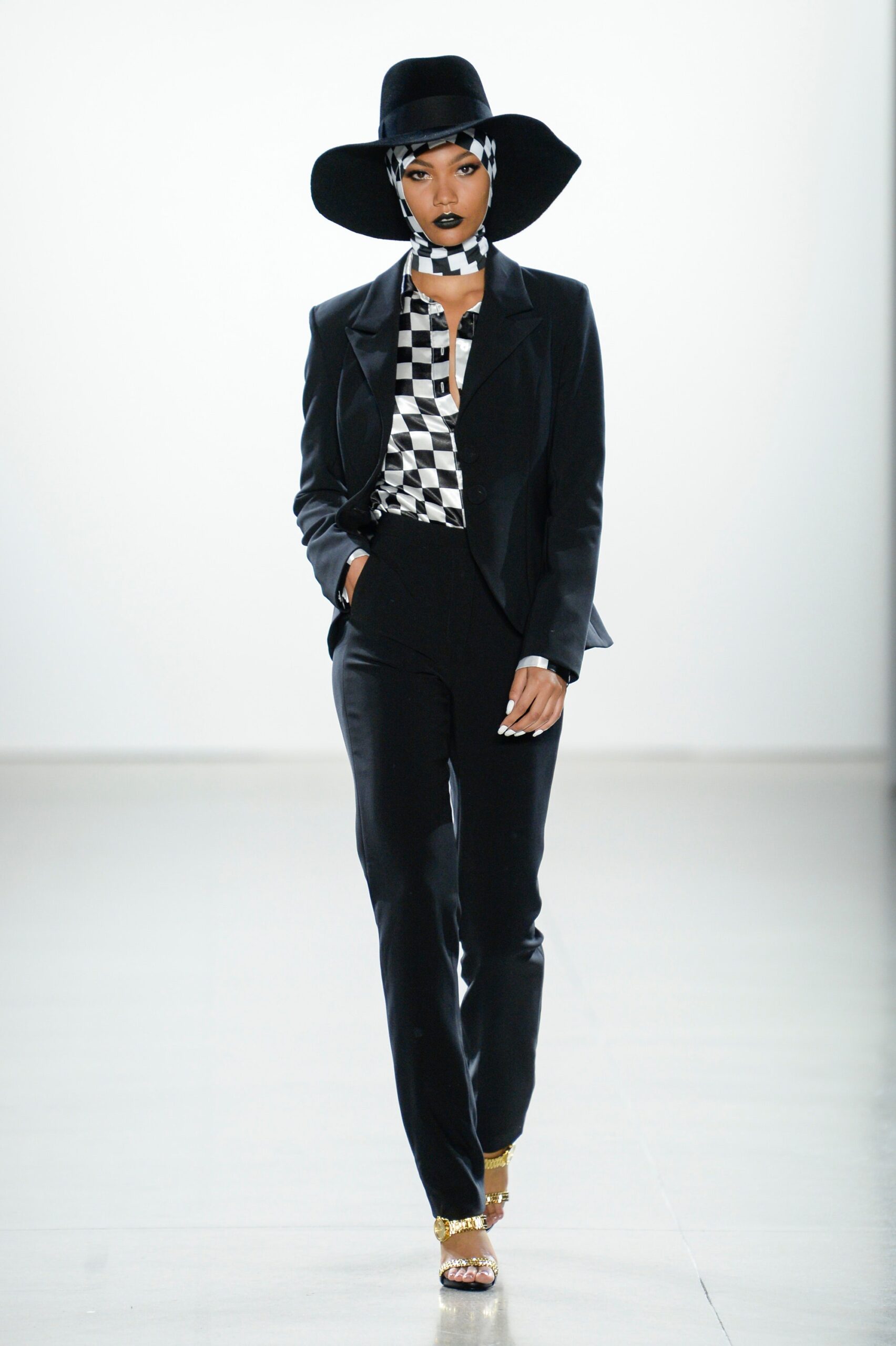 Christian Cowan S/S 19 Look 112