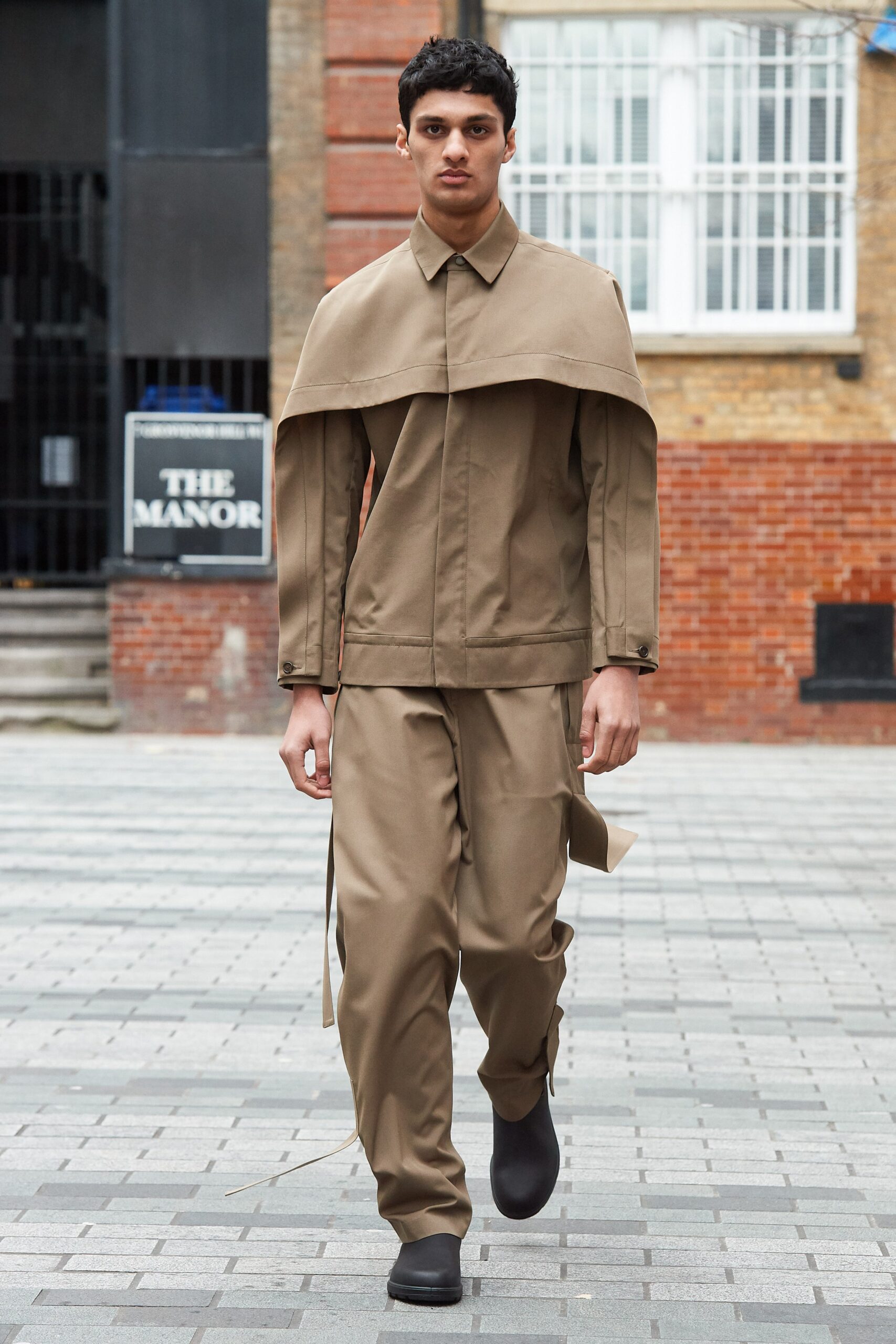 Chalayan F/W 20 Menswear Look 292