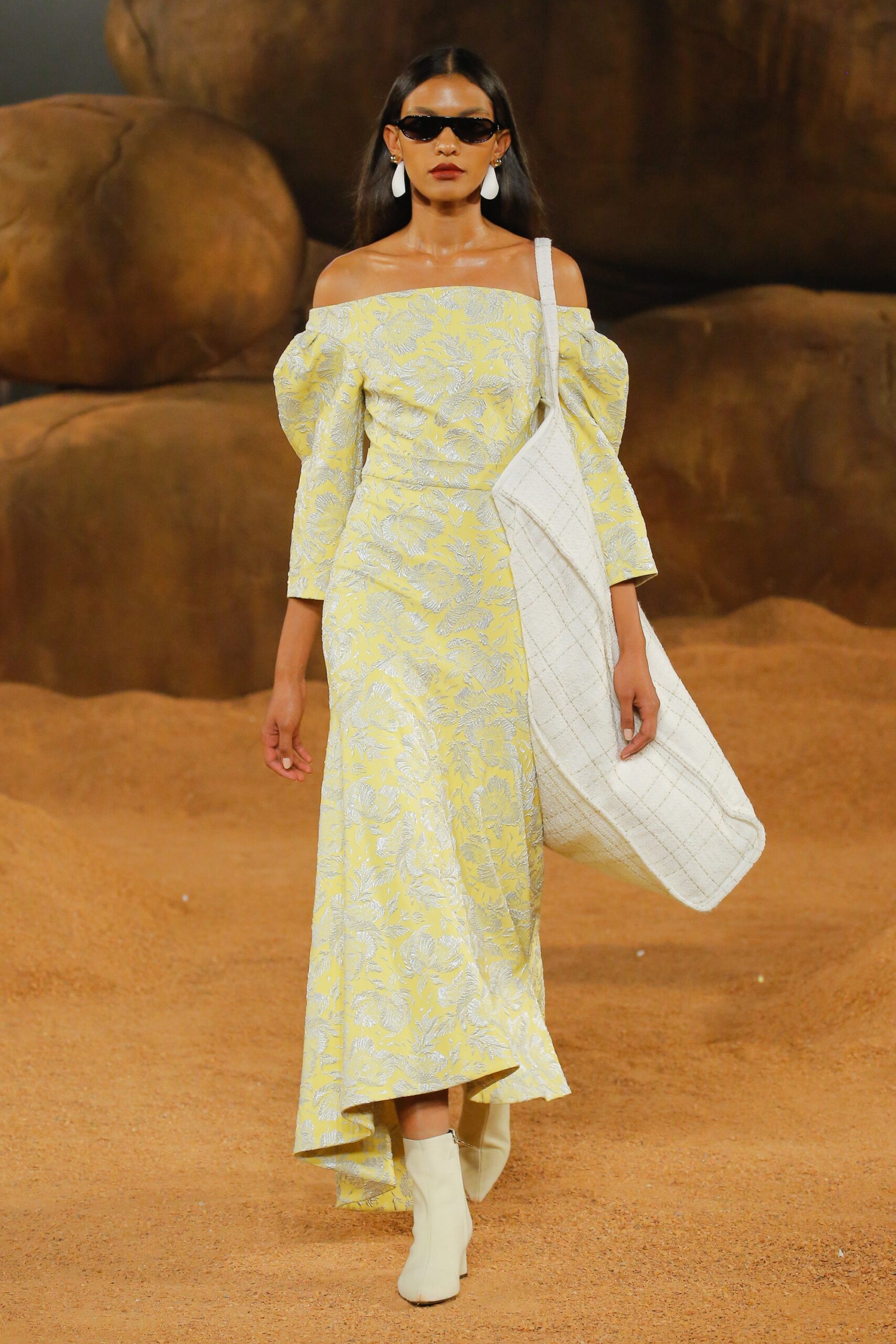 Camilla and Marc Resort 19 Look 112