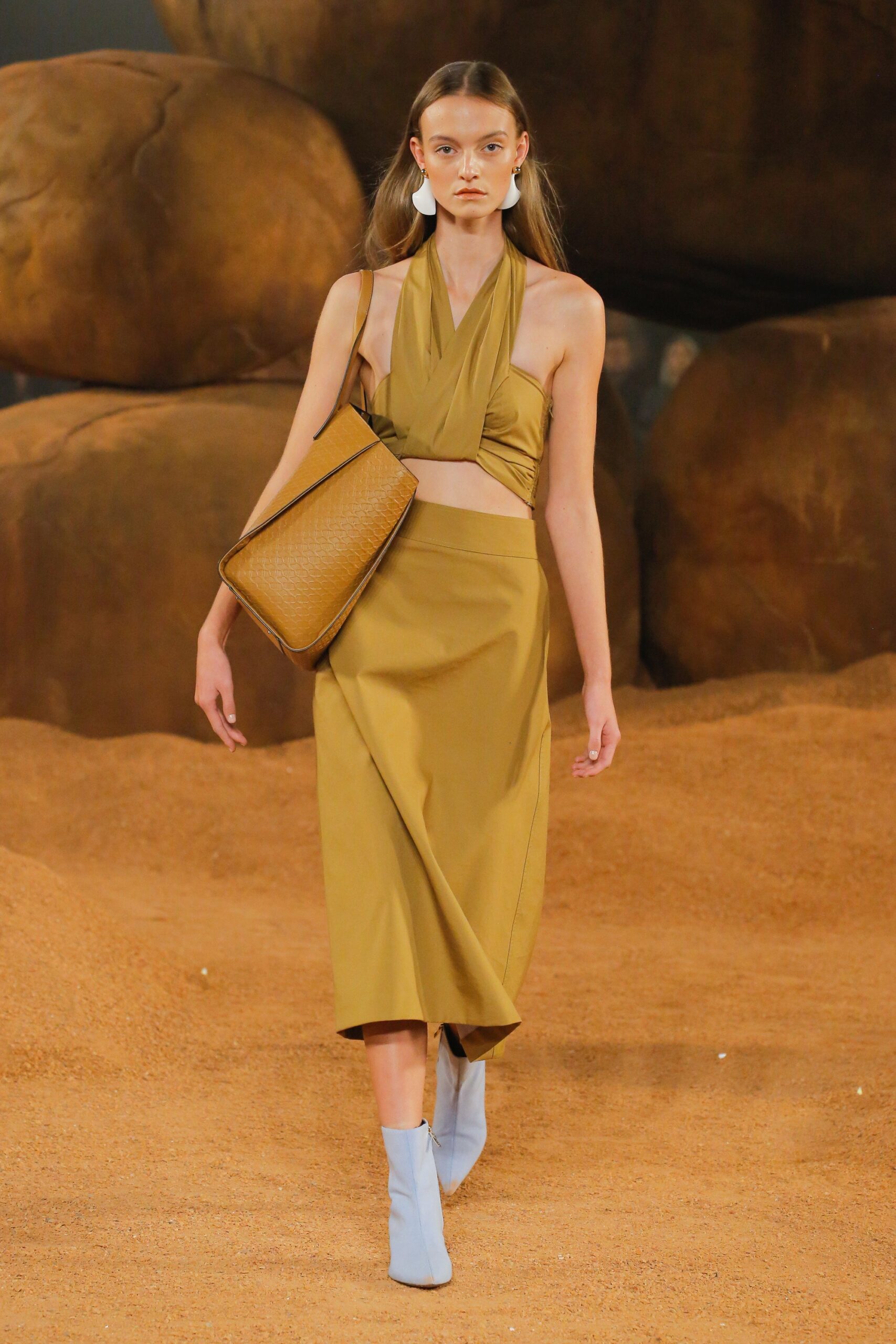 Camilla and Marc Resort 19 Look 220