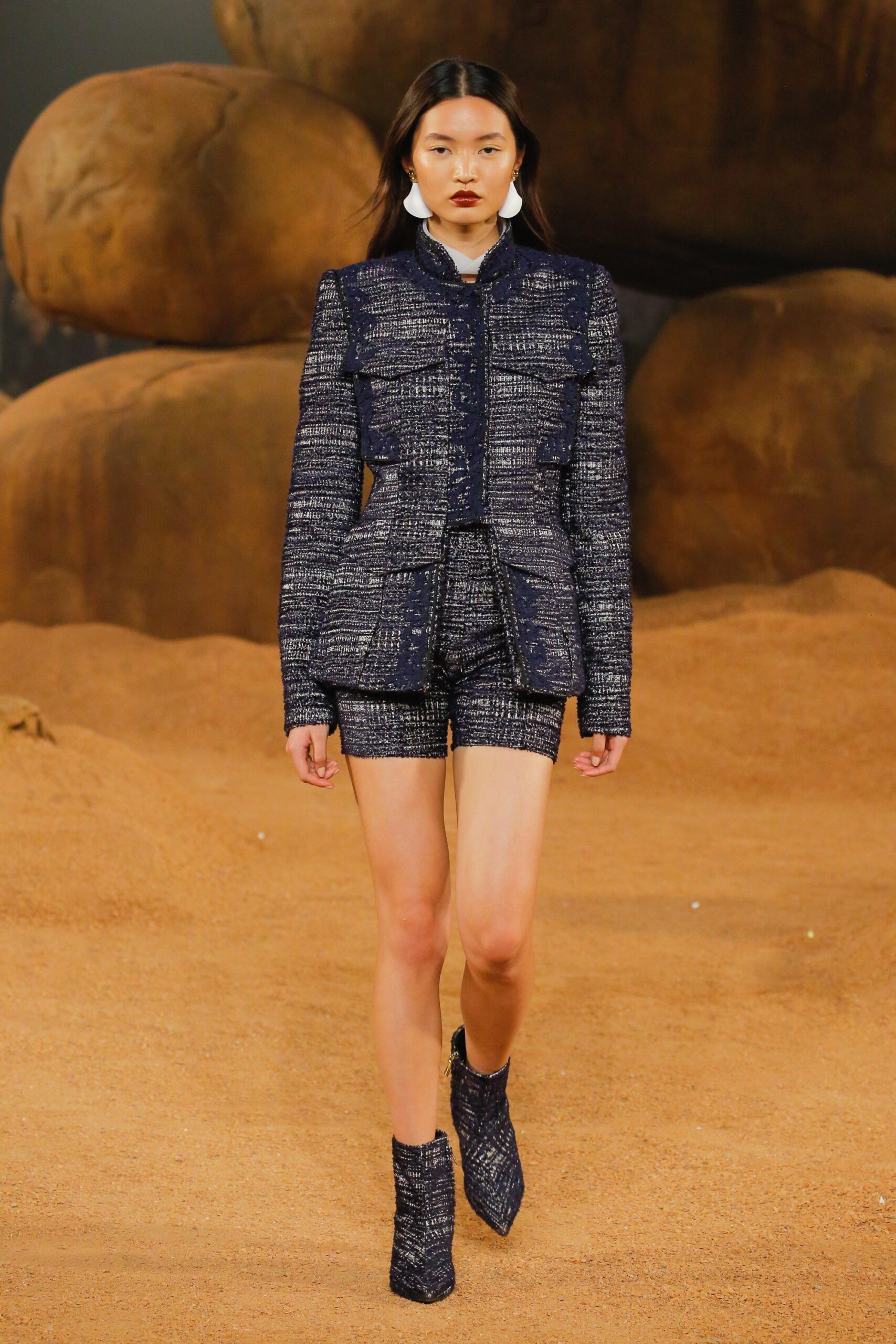 Camilla and Marc Resort 19 Look 303