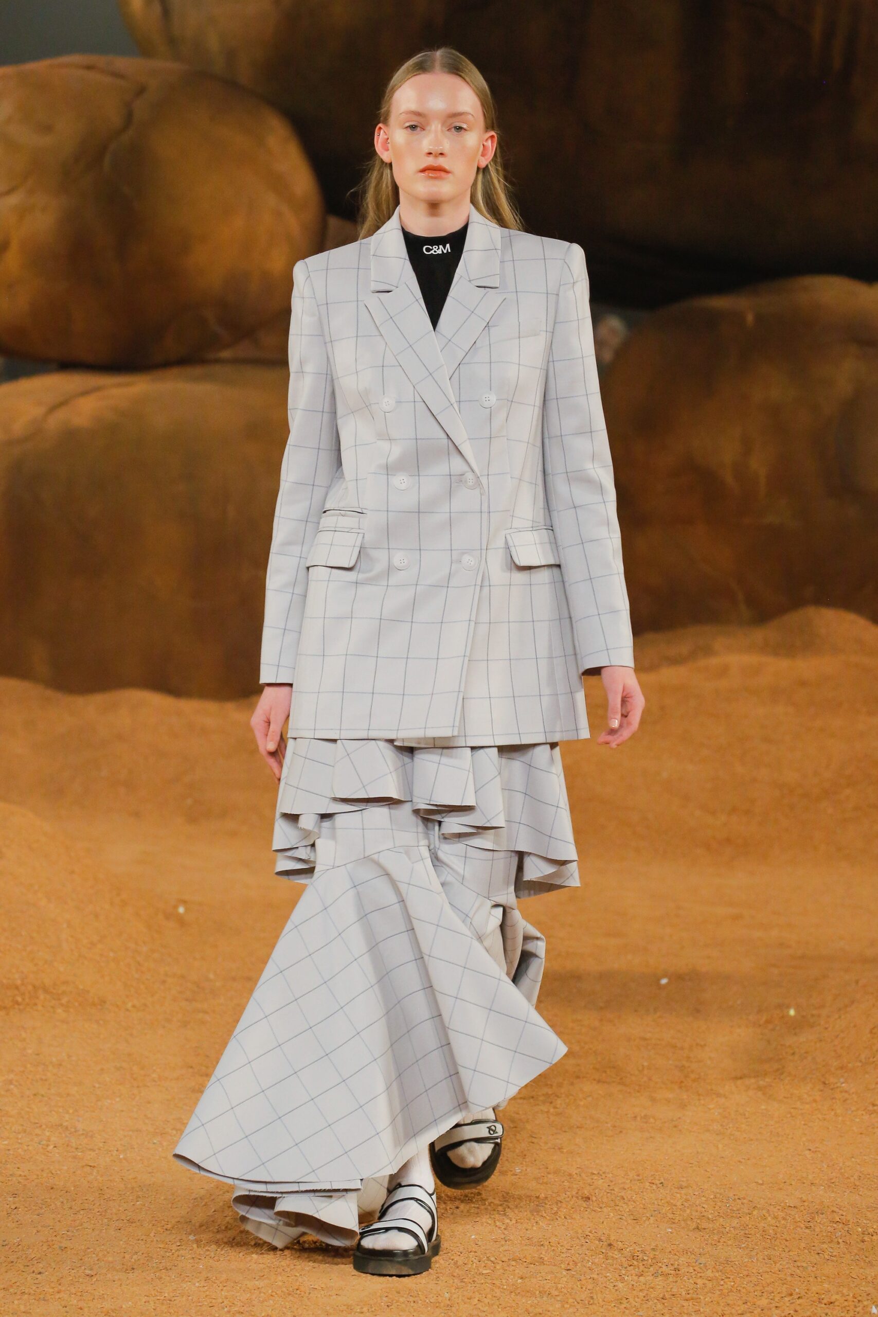 Camilla and Marc Resort 19 Look 385