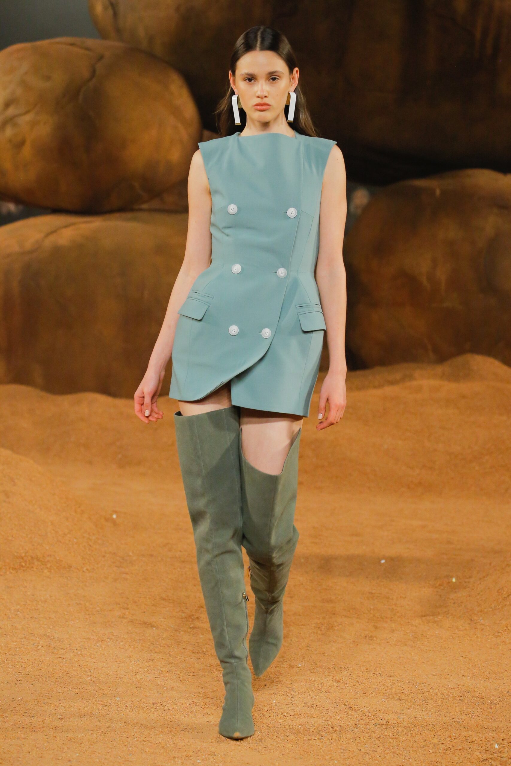 Camilla and Marc Resort 19 Look 427