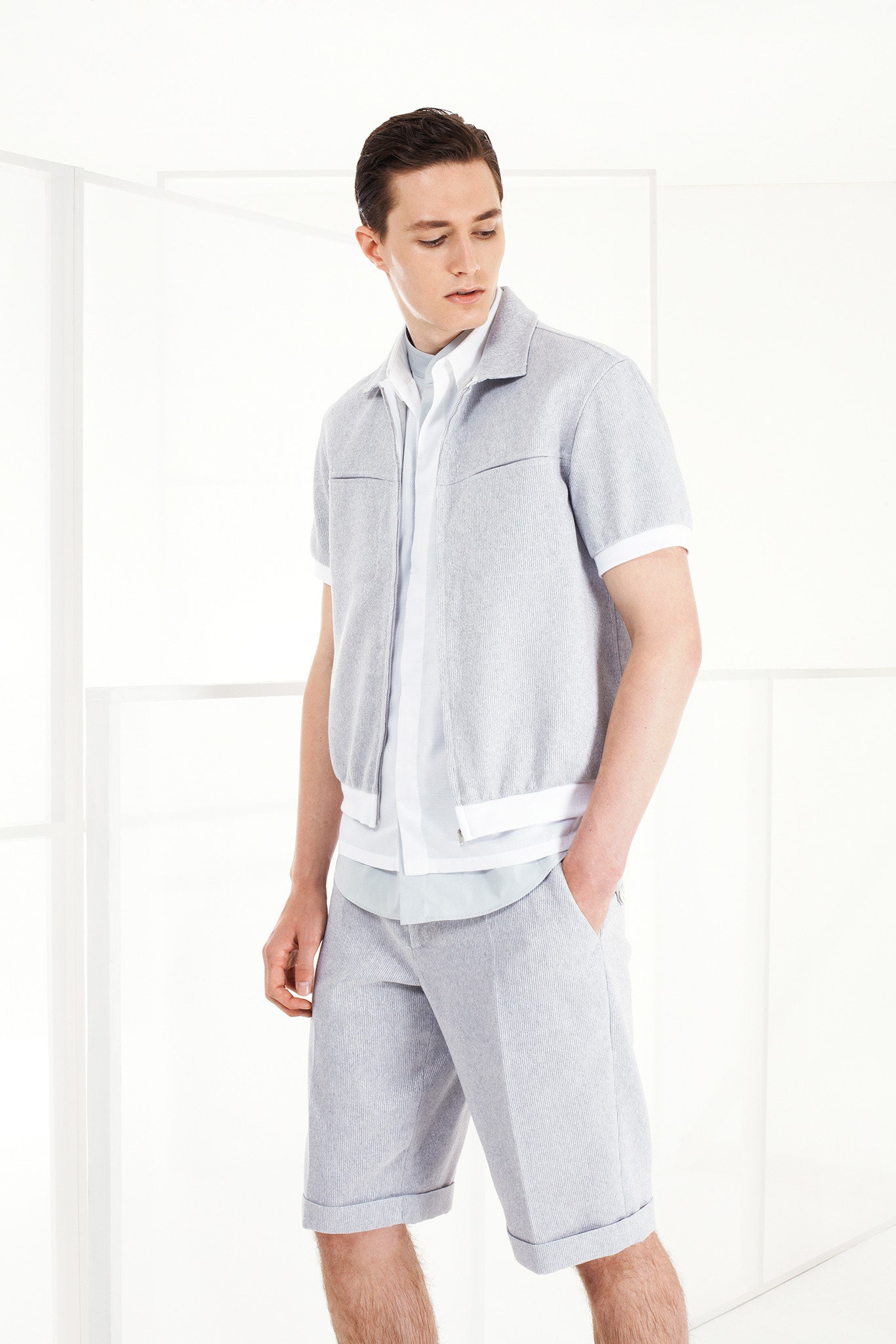 gray zip-front short-sleeve bomber jacket
