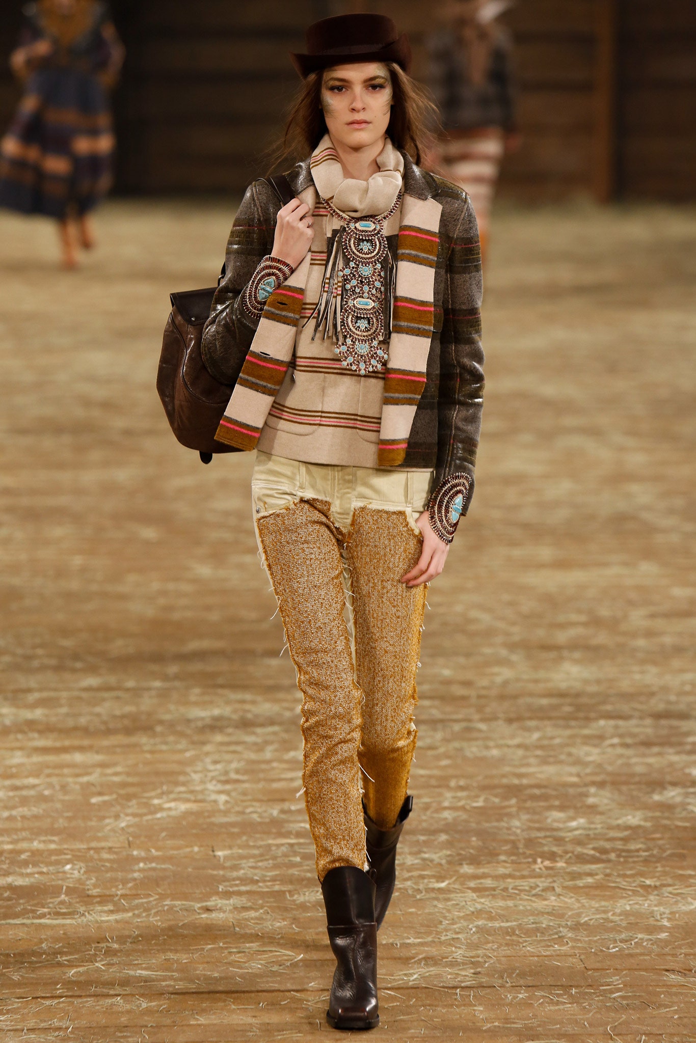 Chanel F/W 14 Look 38