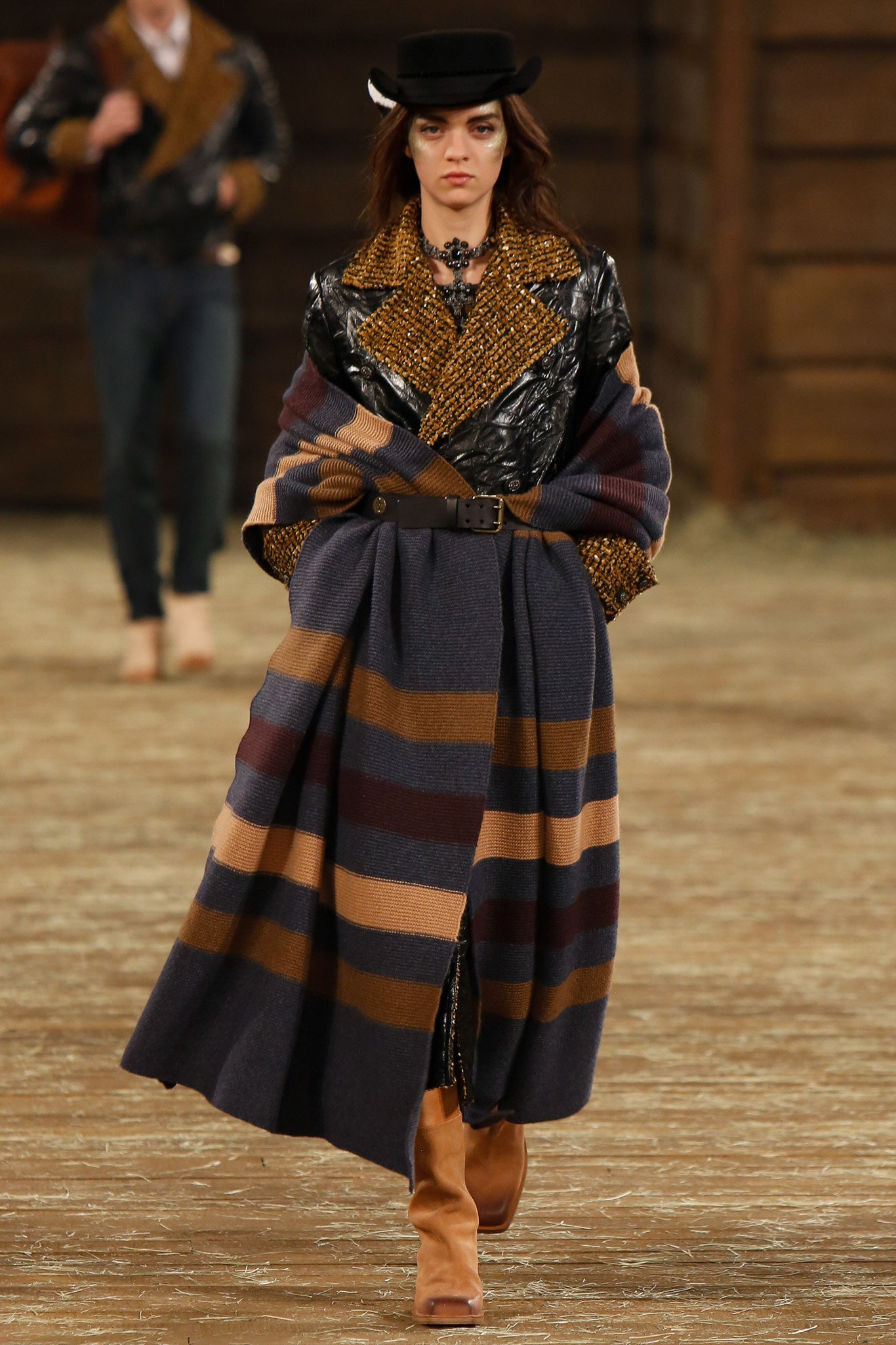 Chanel F/W 14 Look 45
