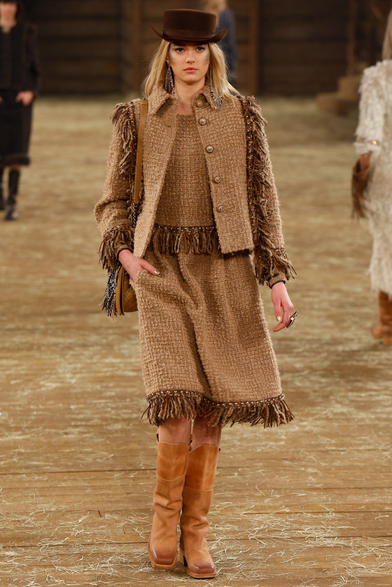 Chanel F/W 14 Look 69