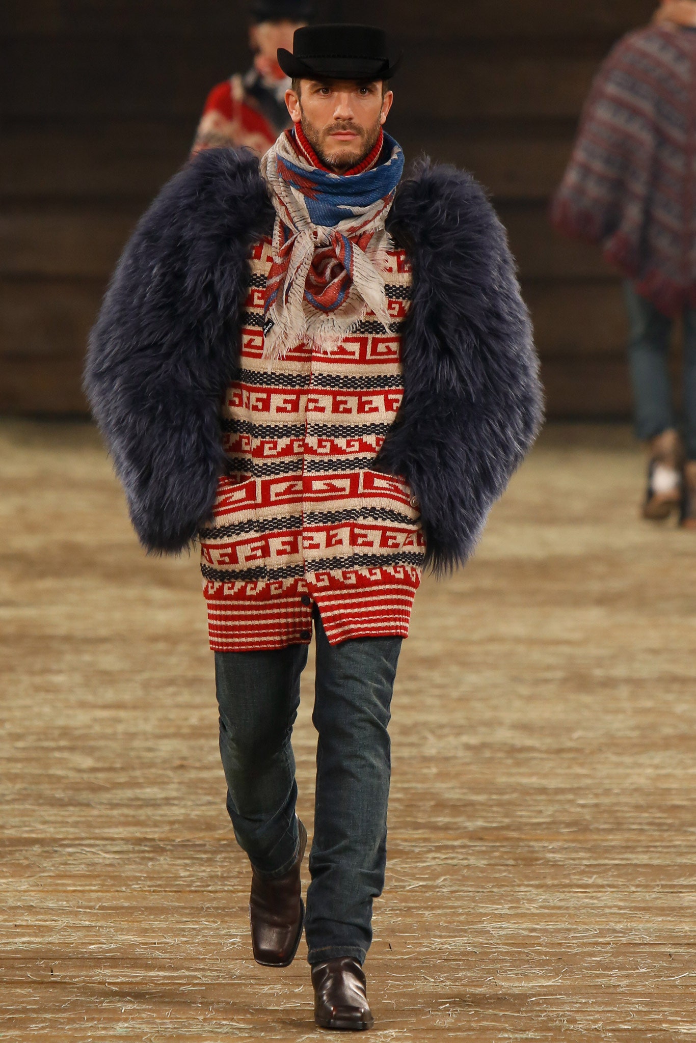 Chanel F/W 14 Look 255