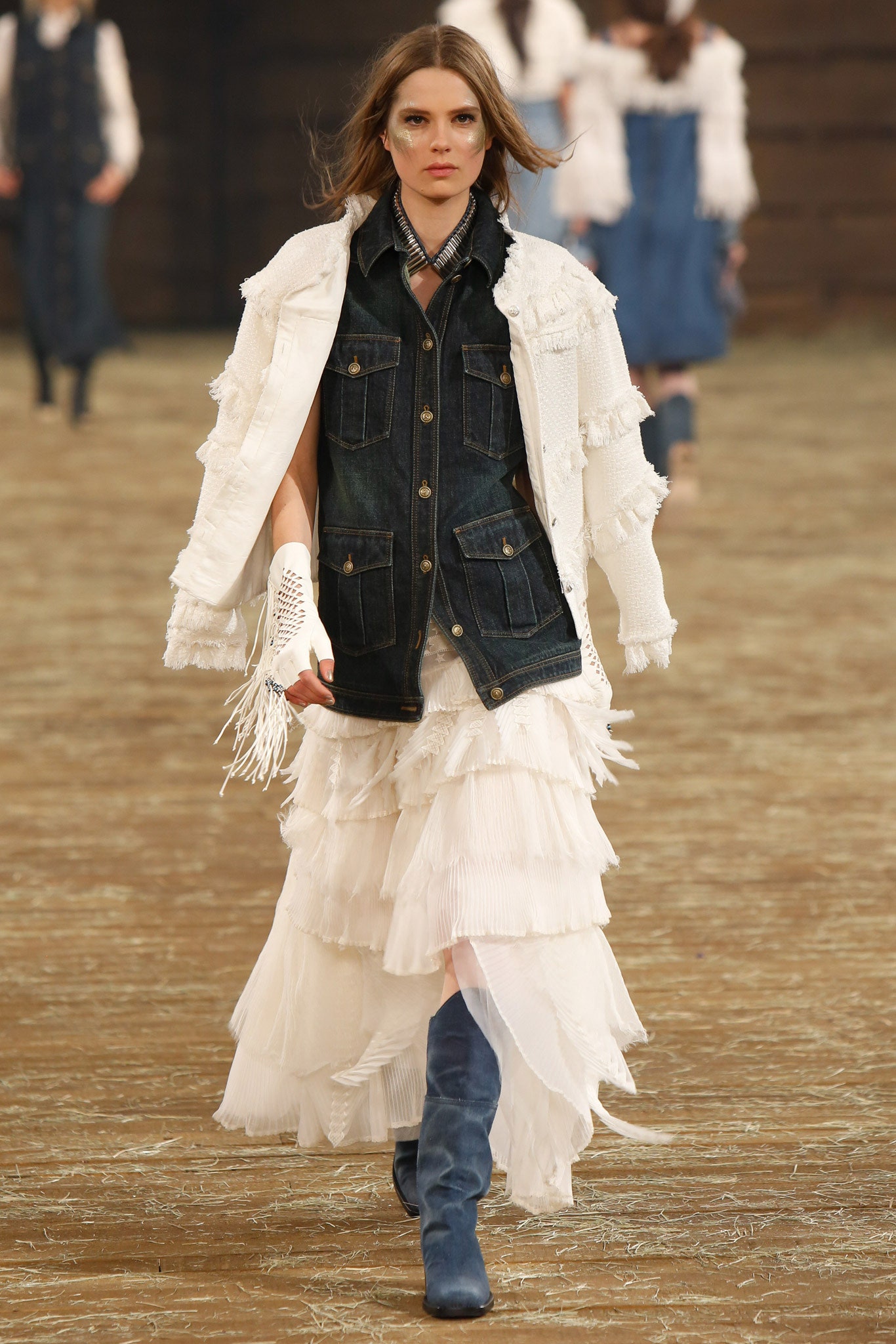 Chanel F/W 14 Look 417