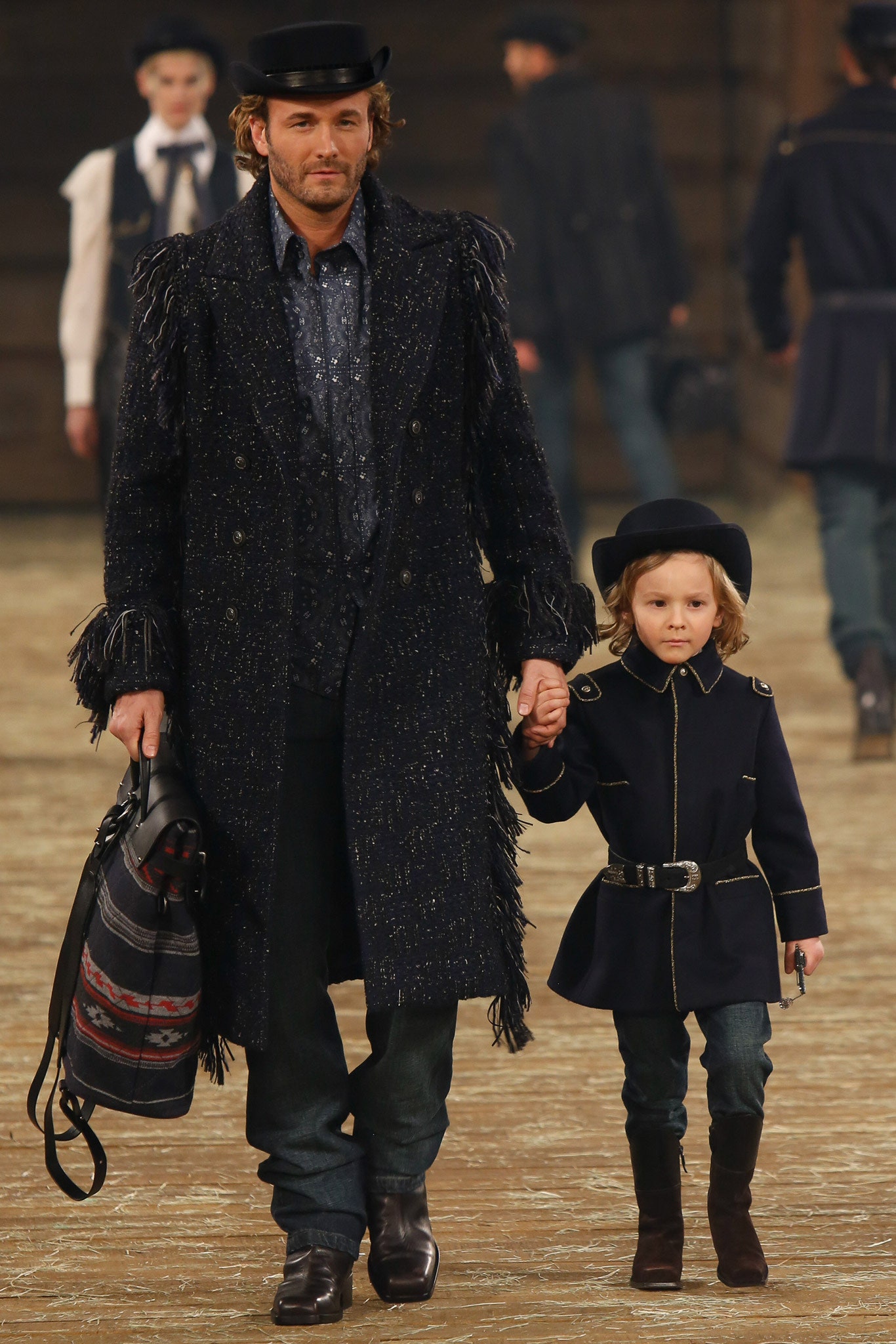 Chanel F/W 14 Look 504