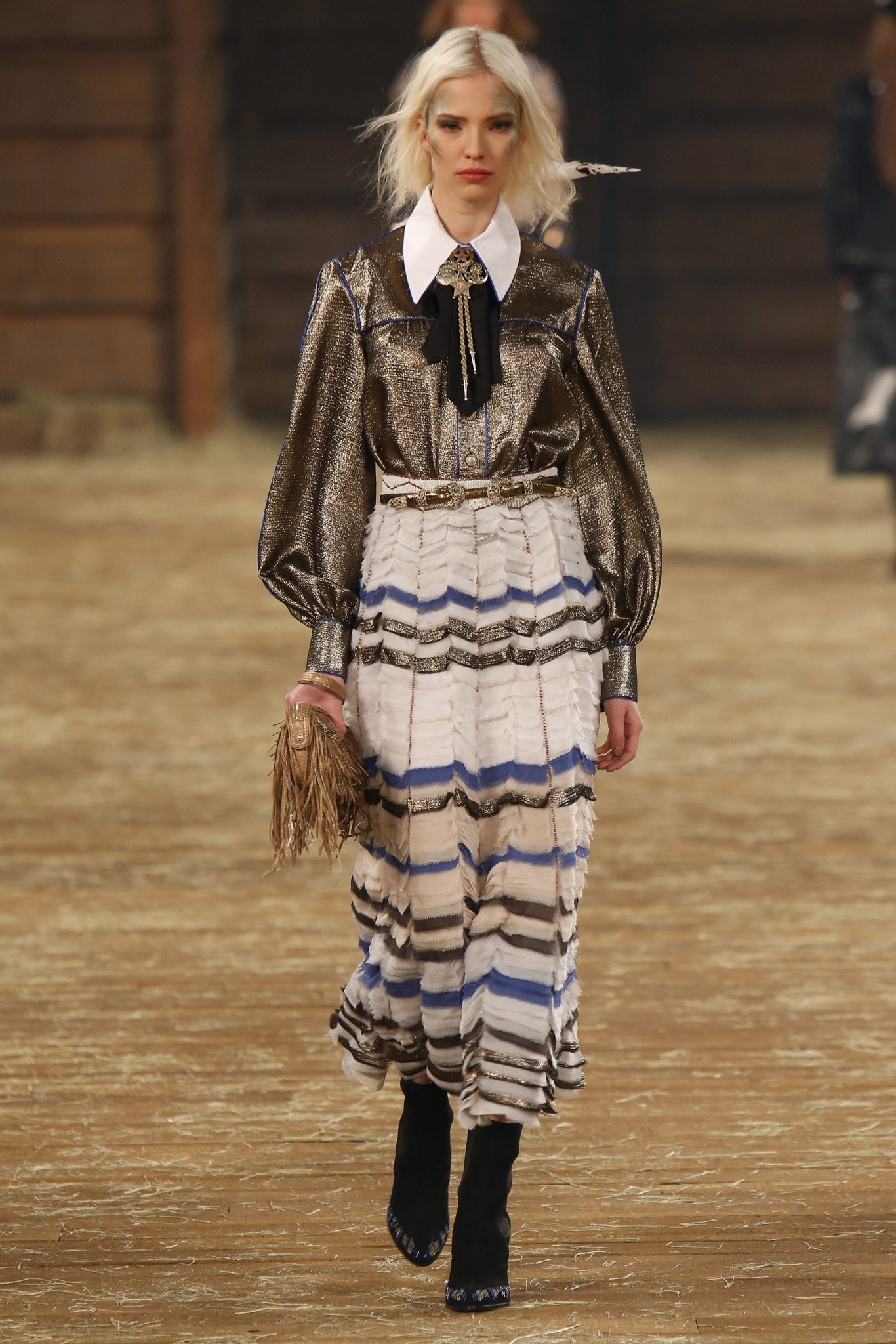 Chanel F/W 14 Look 542