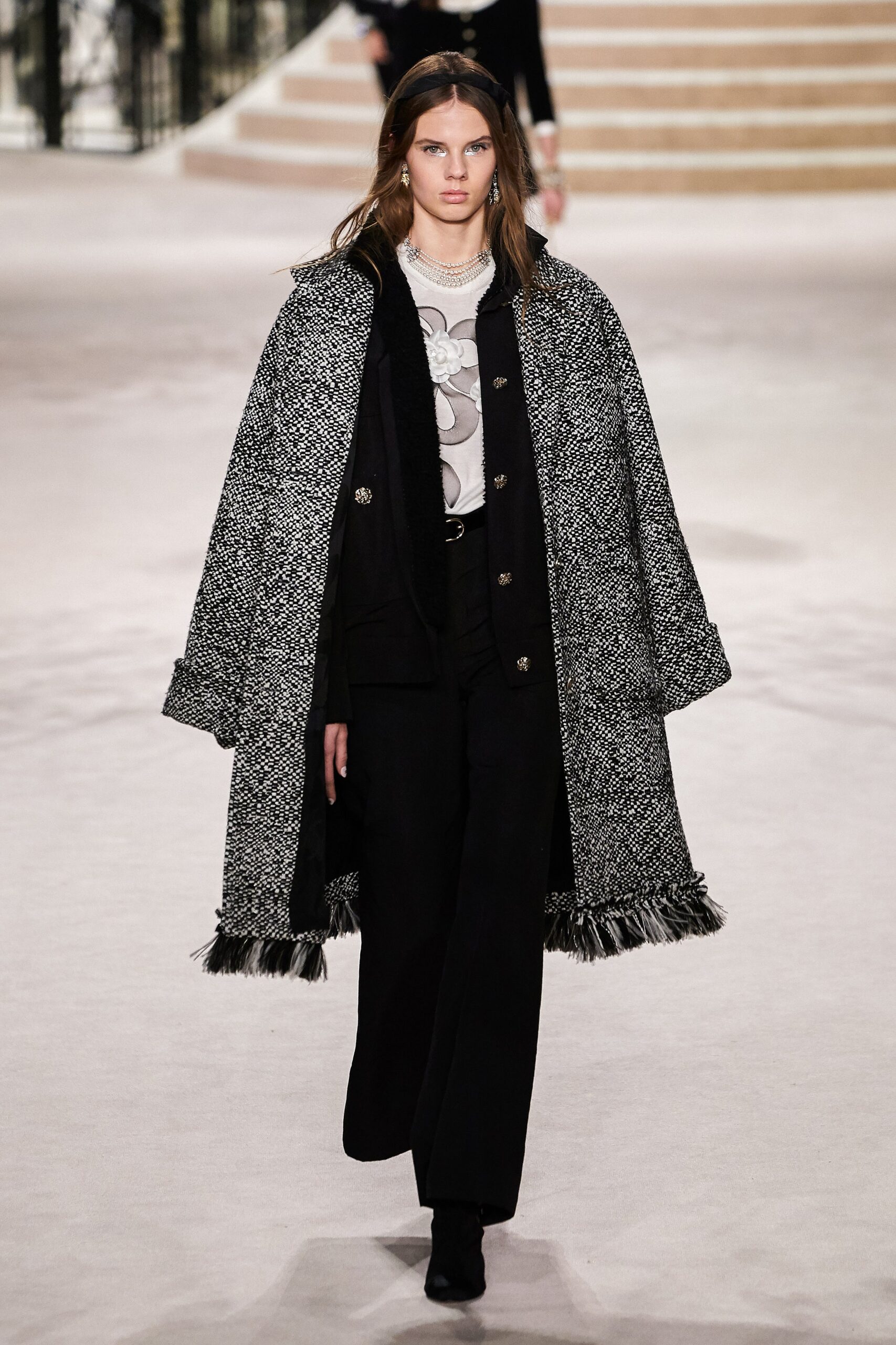 Chanel F/W 20 Look 7