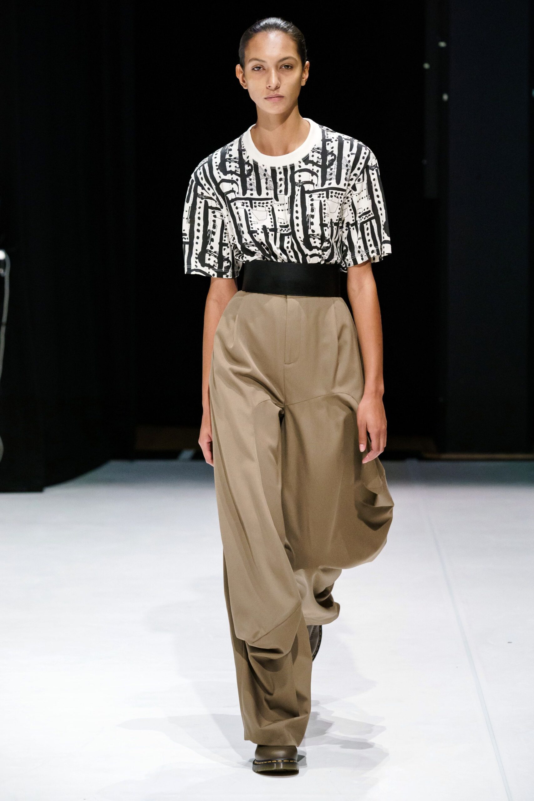 Chalayan F/W 20 Look 109
