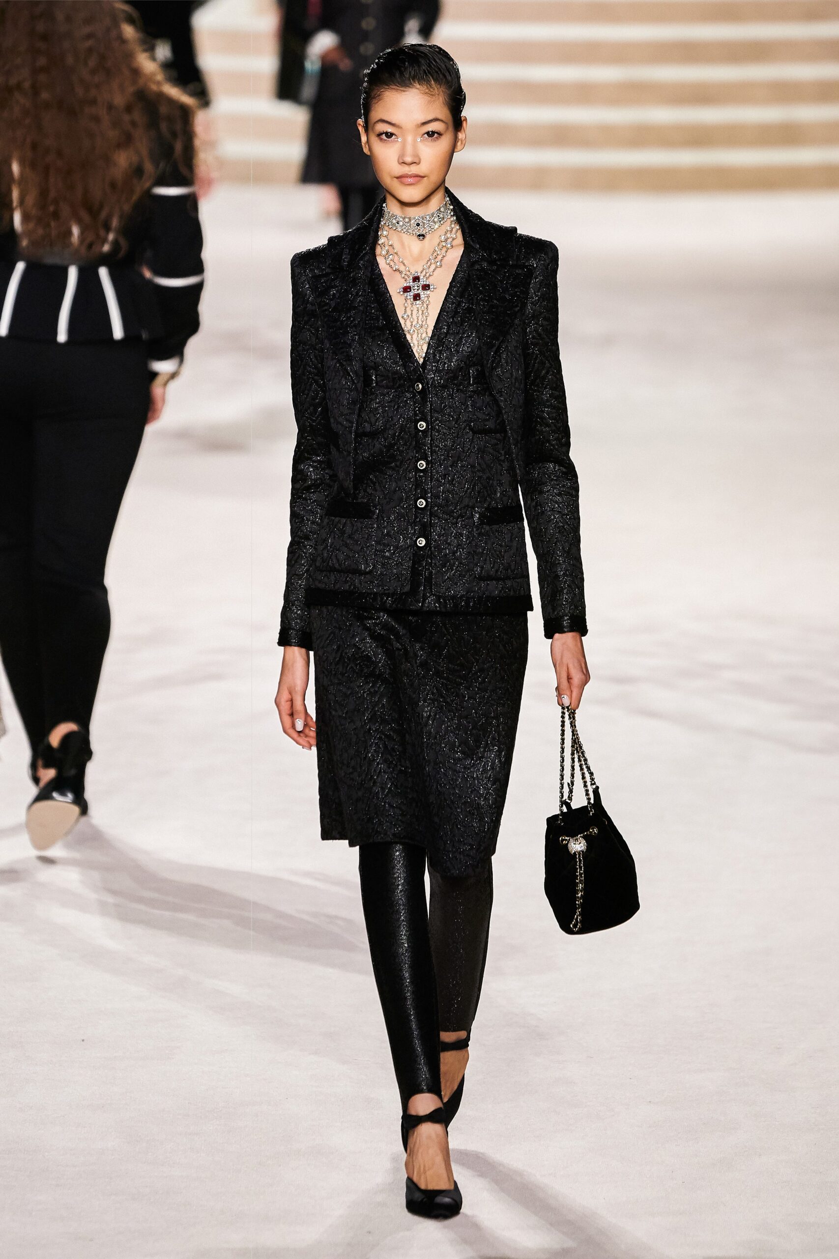 Chanel F/W 20 Look 15