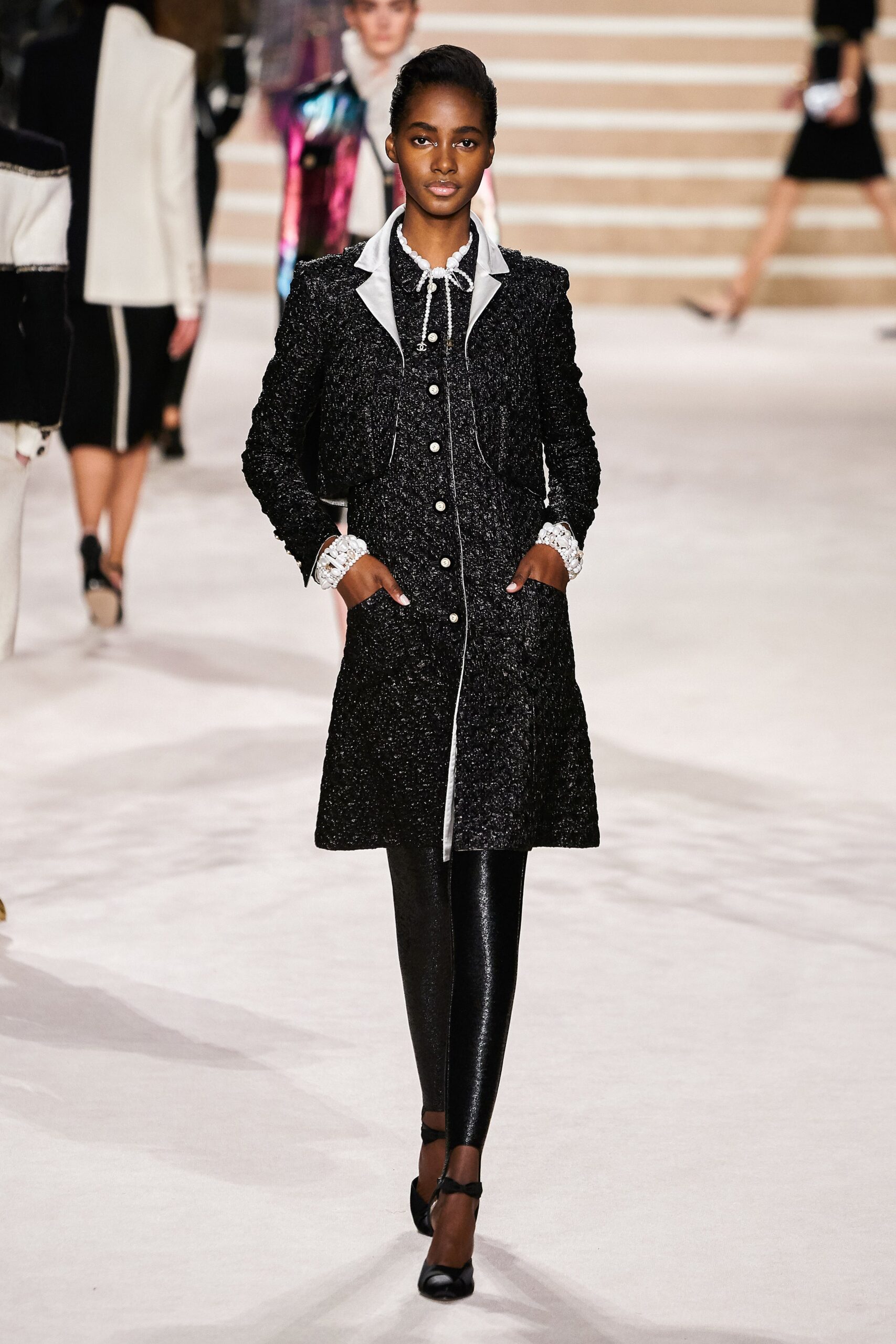 Chanel F/W 20 Look 16