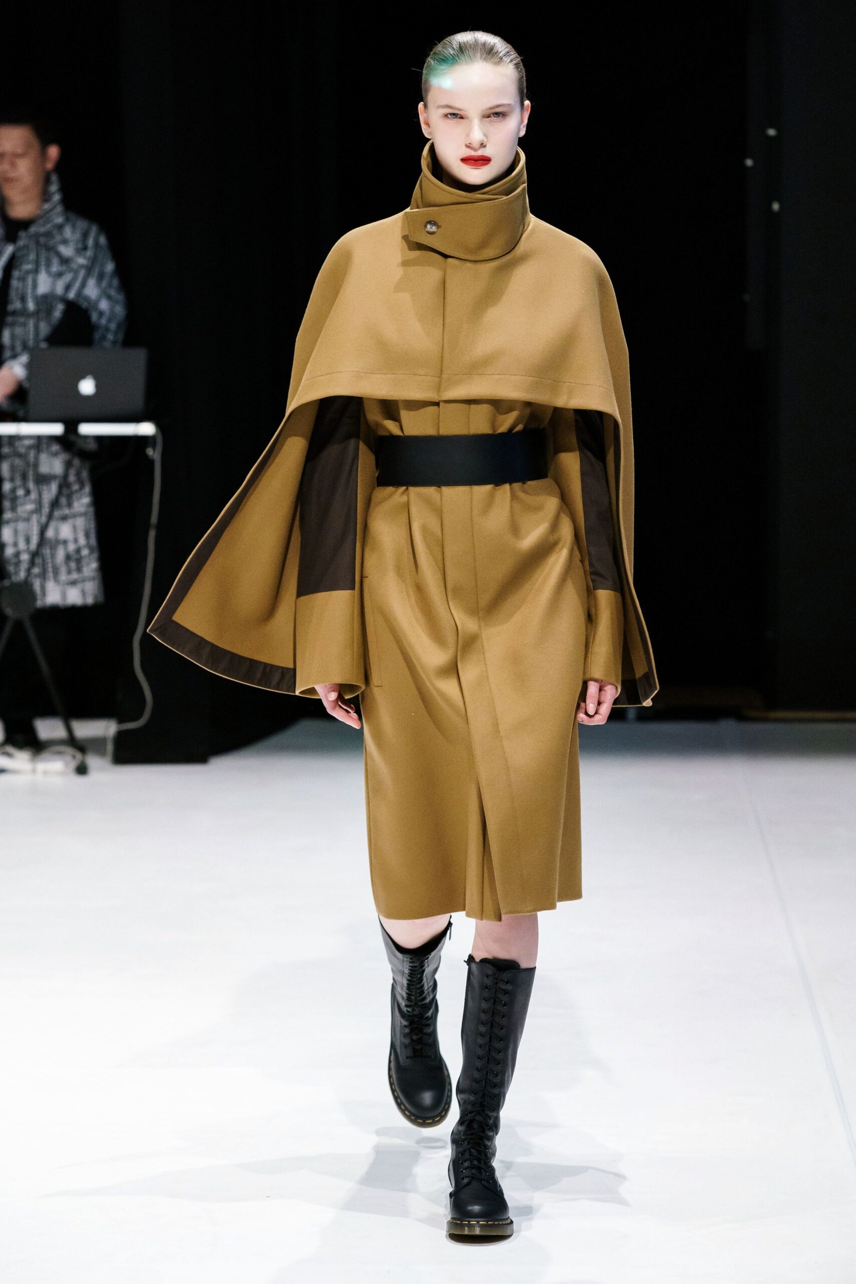 Chalayan F/W 20 Look 230