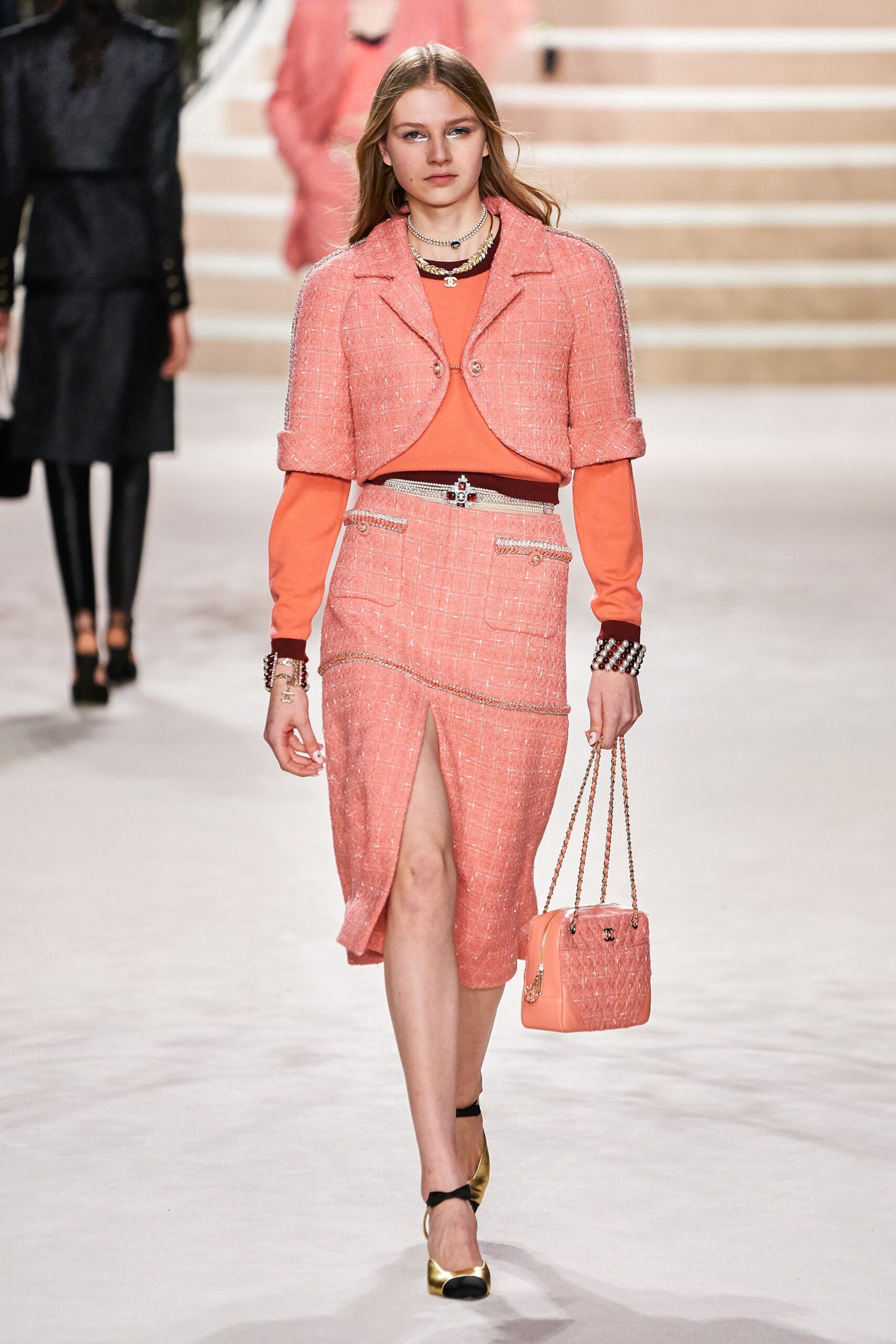 Chanel F/W 20 Look 24