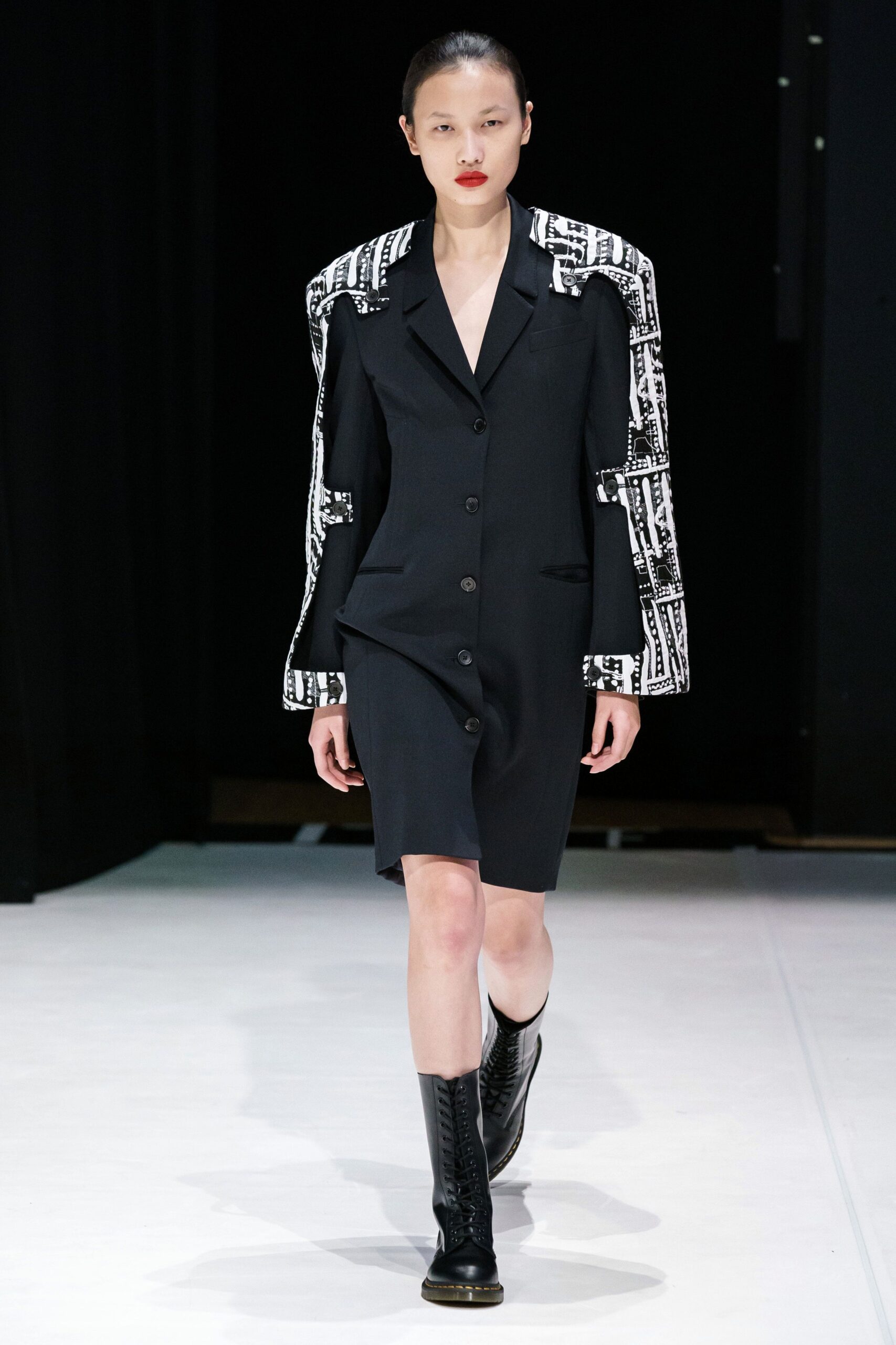 Chalayan F/W 20 Look 336