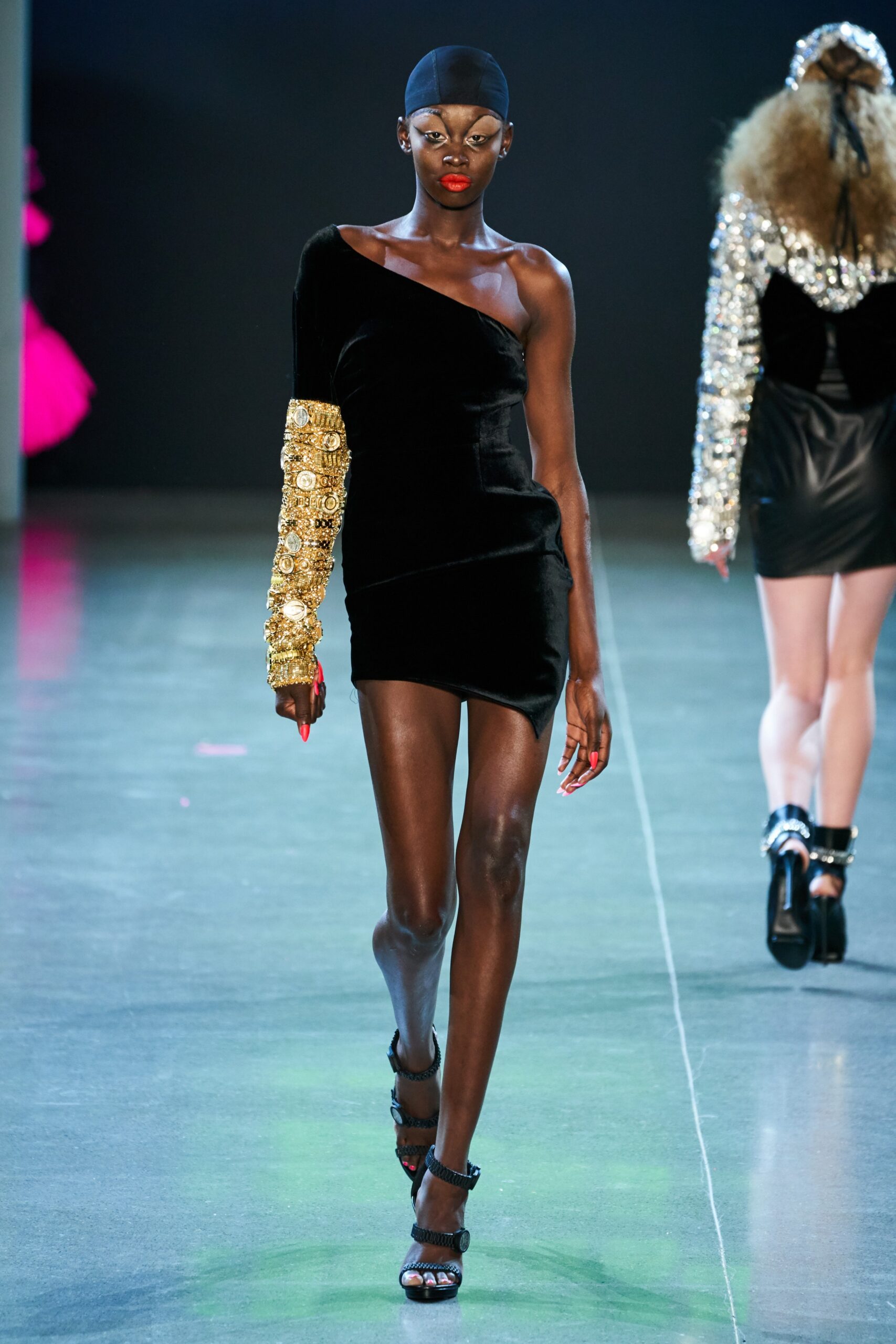 Christian Cowan F/W 19 Look 381
