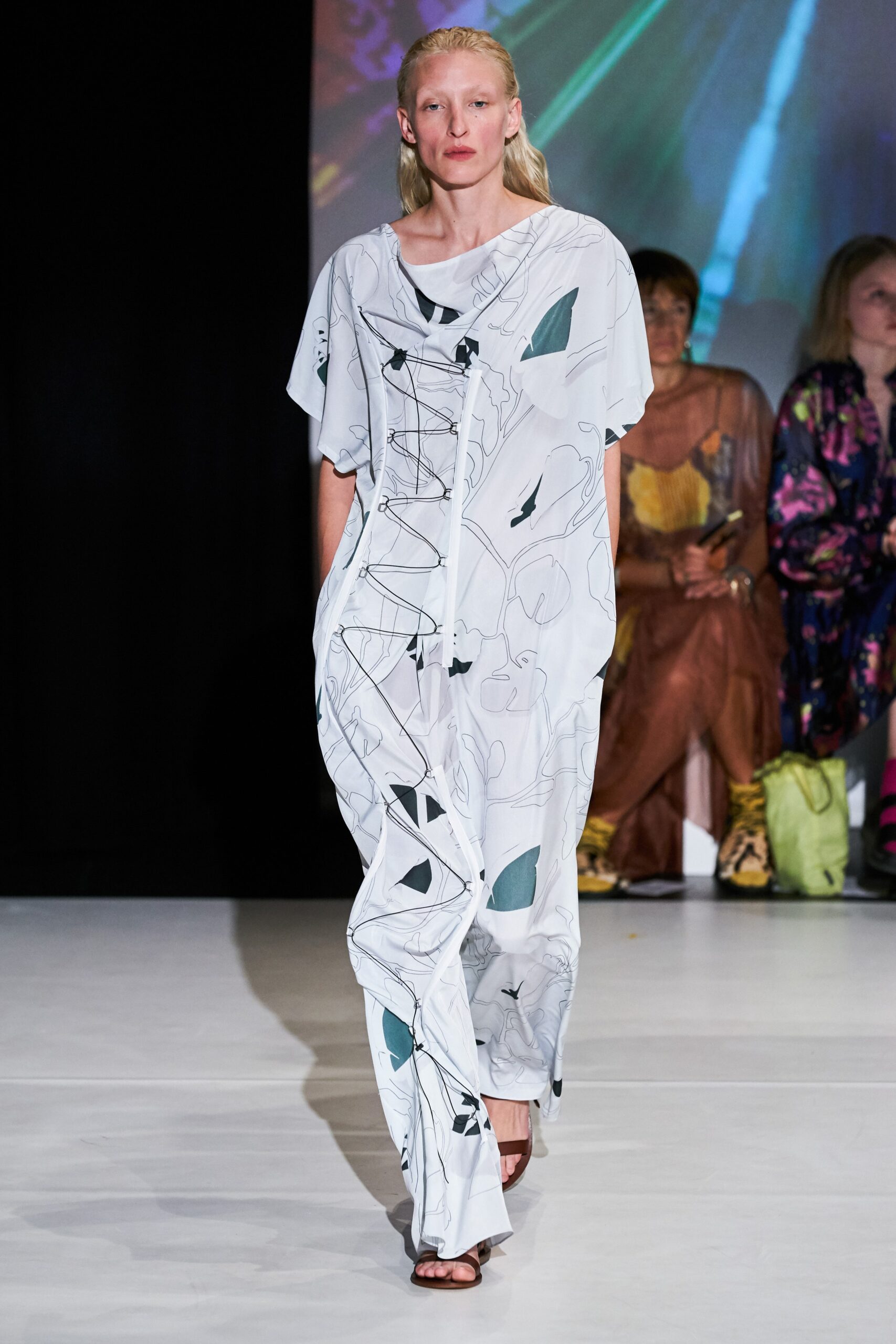 Chalayan S/S 20 Look 524
