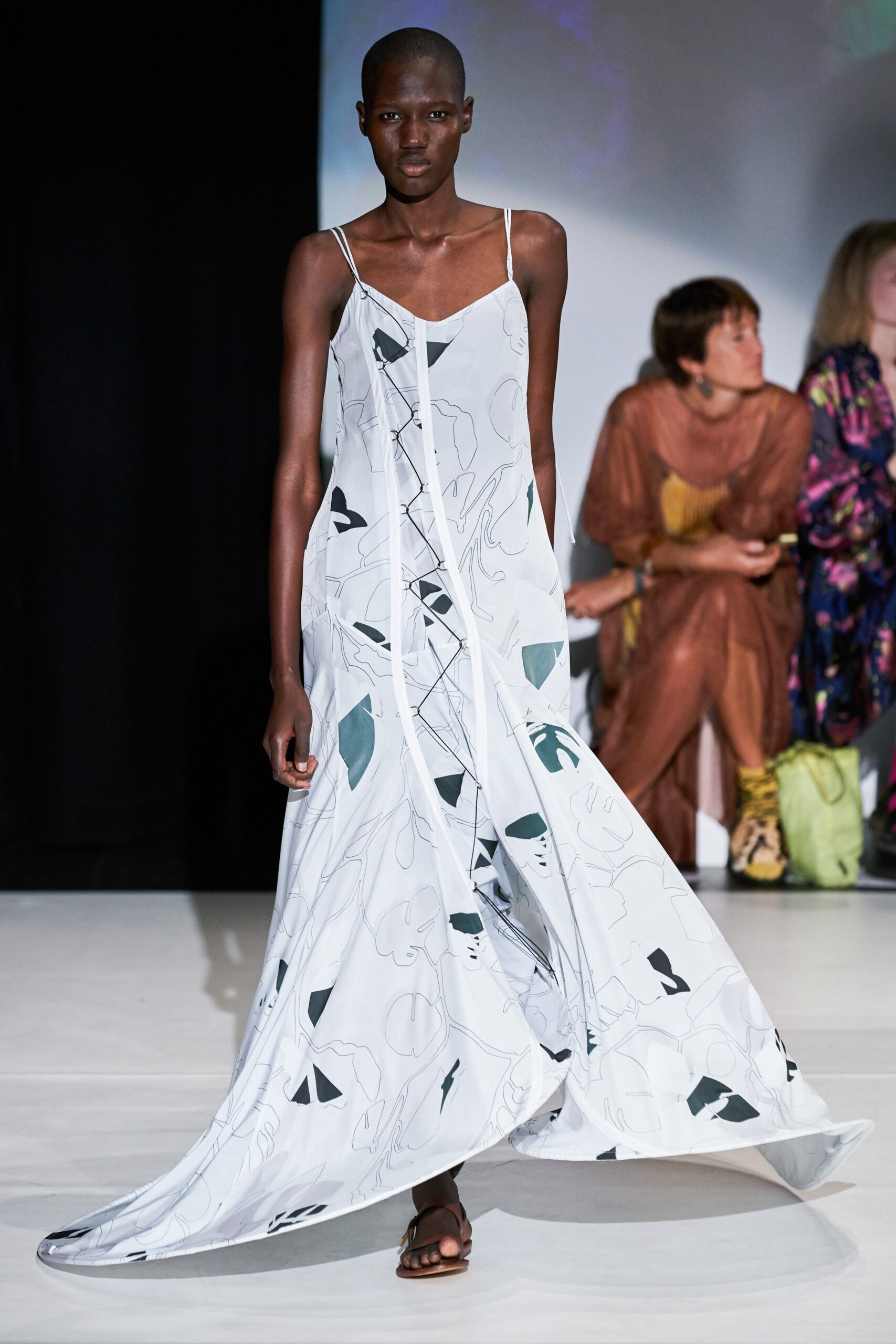 Chalayan S/S 20 Look 569
