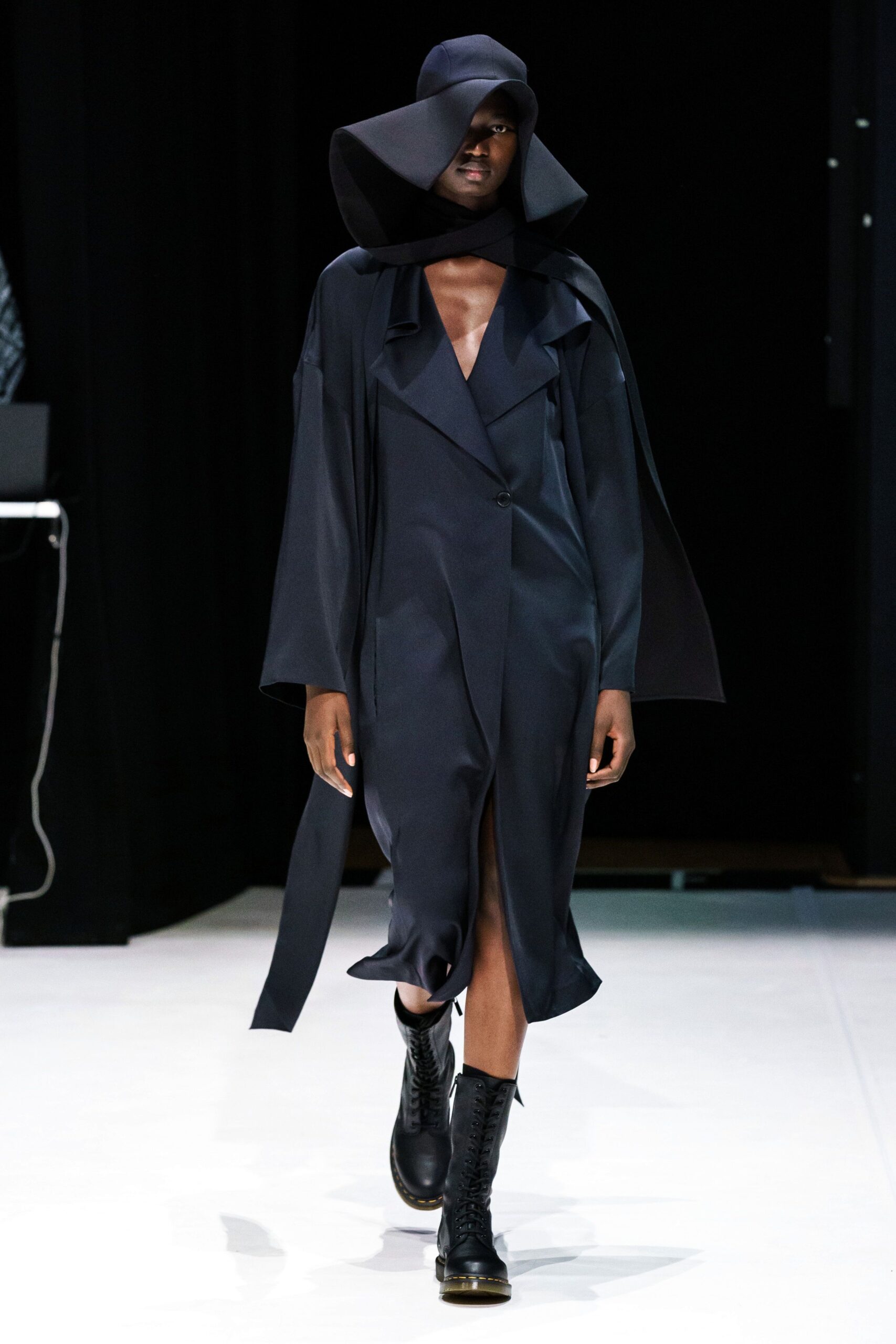 Chalayan F/W 20 Look 515