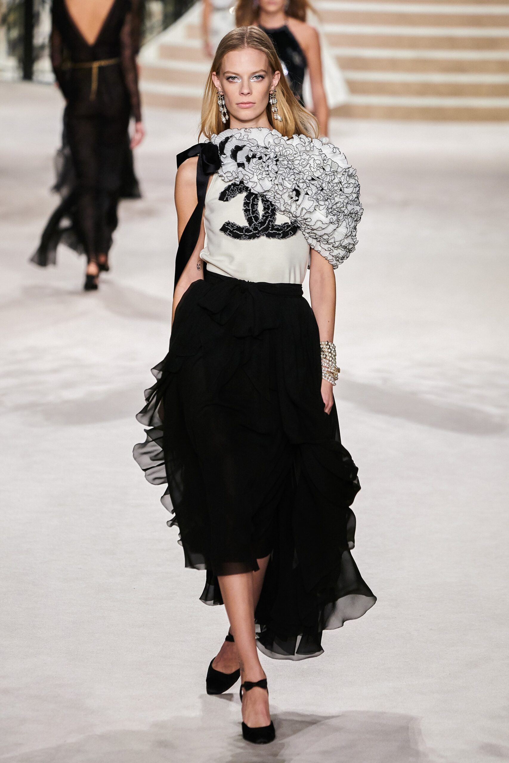 Chanel F/W 20 Look 63