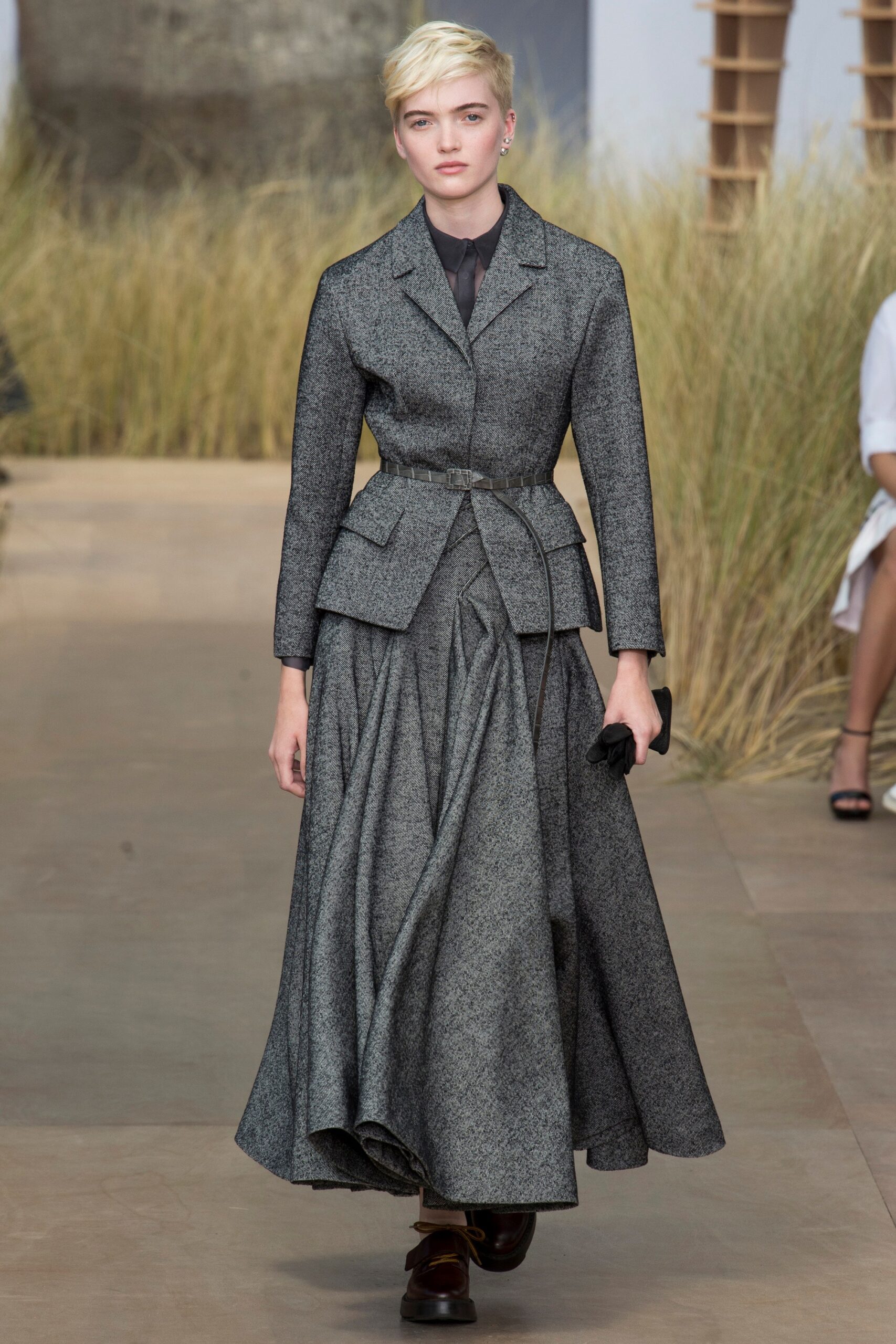 Christian Dior F/W 17 Couture Look 4