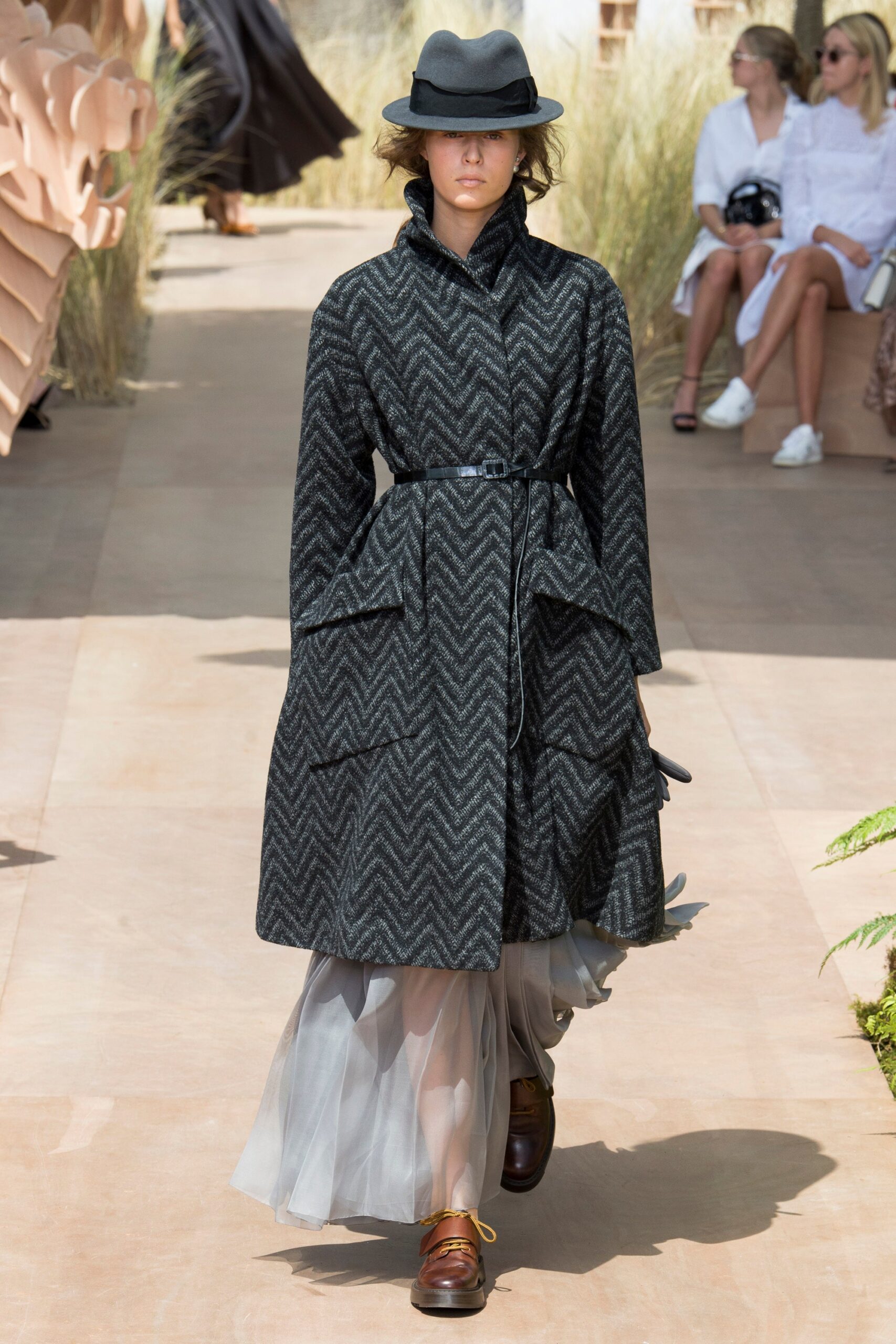 Christian Dior F/W 17 Couture Look 43