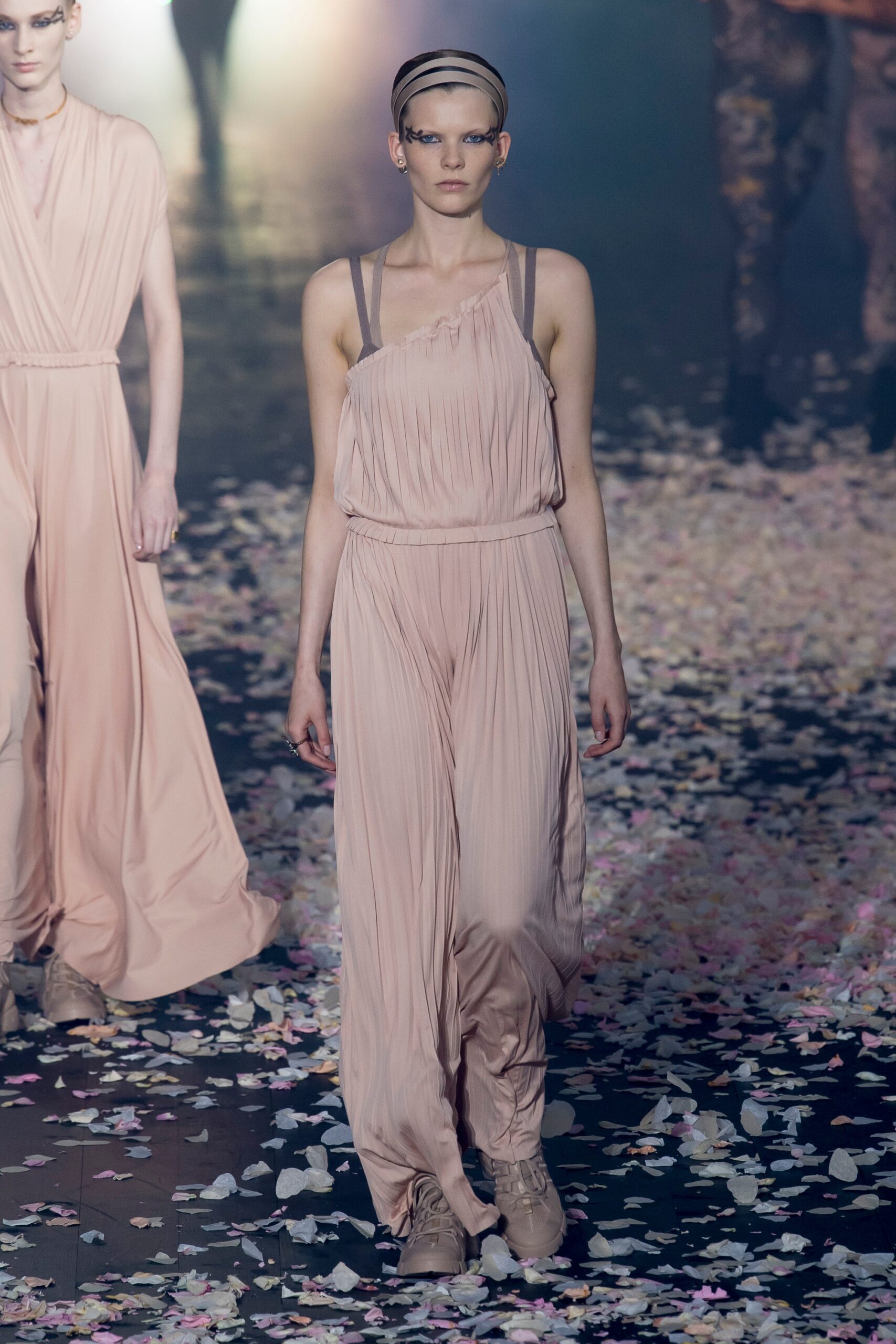 Christian Dior S/S 19 Look 8