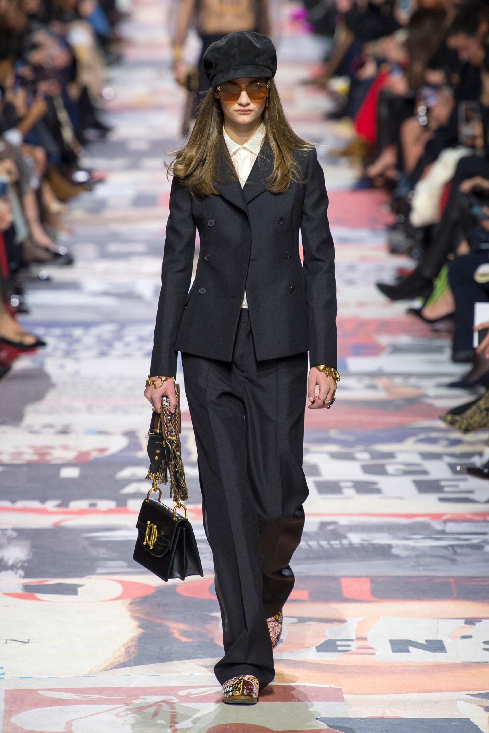 Christian Dior F/W 18 Look 11