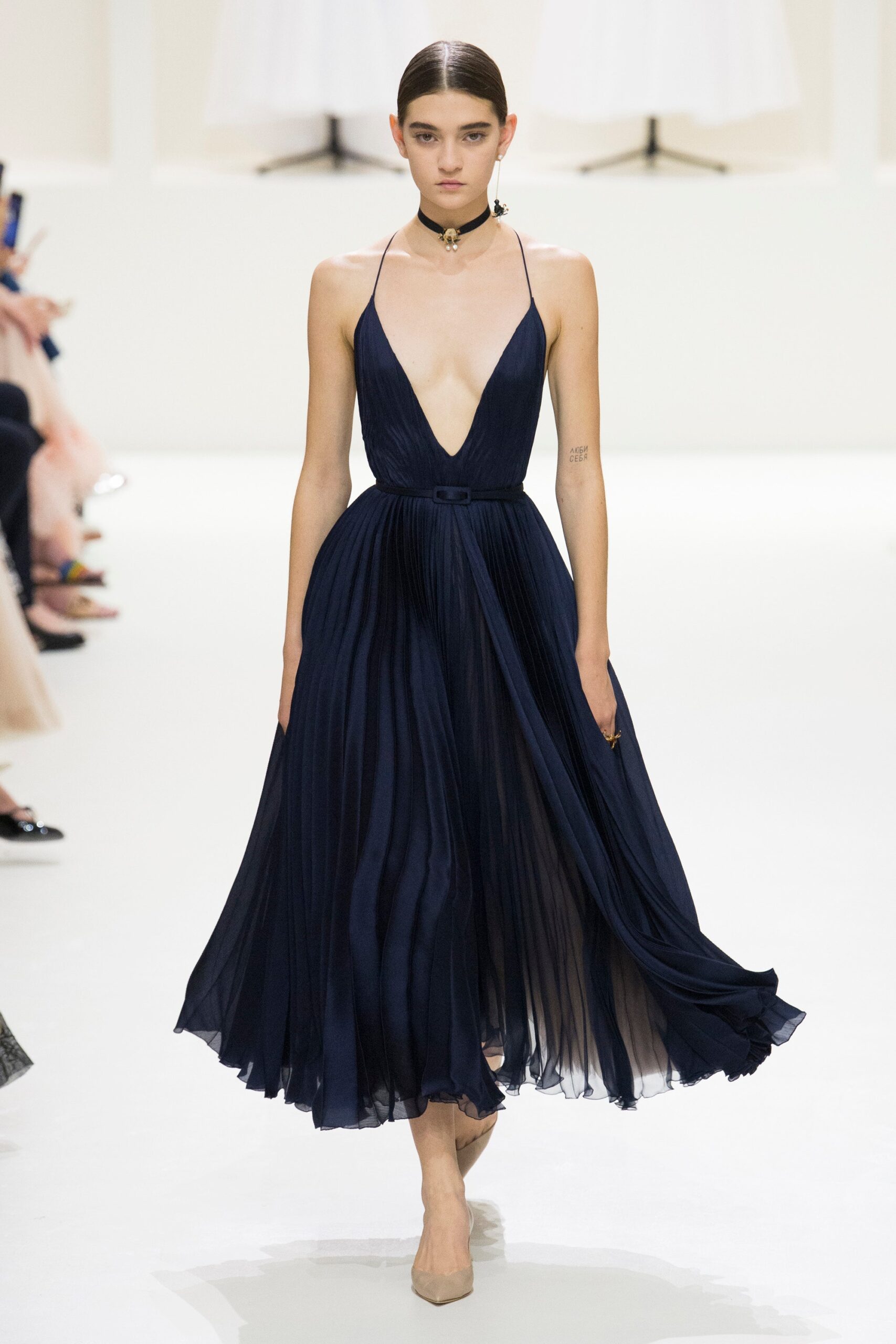 Christian Dior F/W 18 Couture Look 15