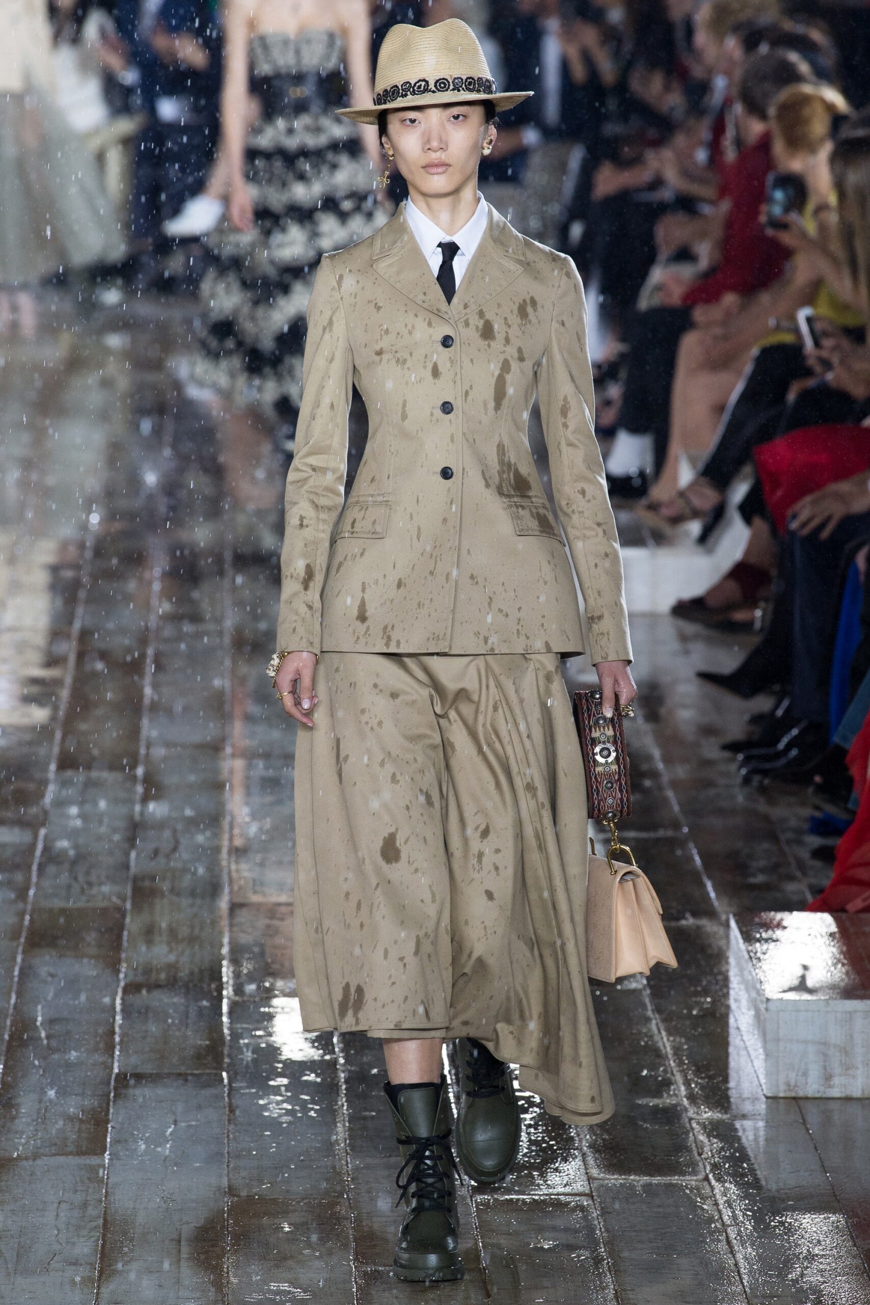 Christian Dior Resort 19 Look 9