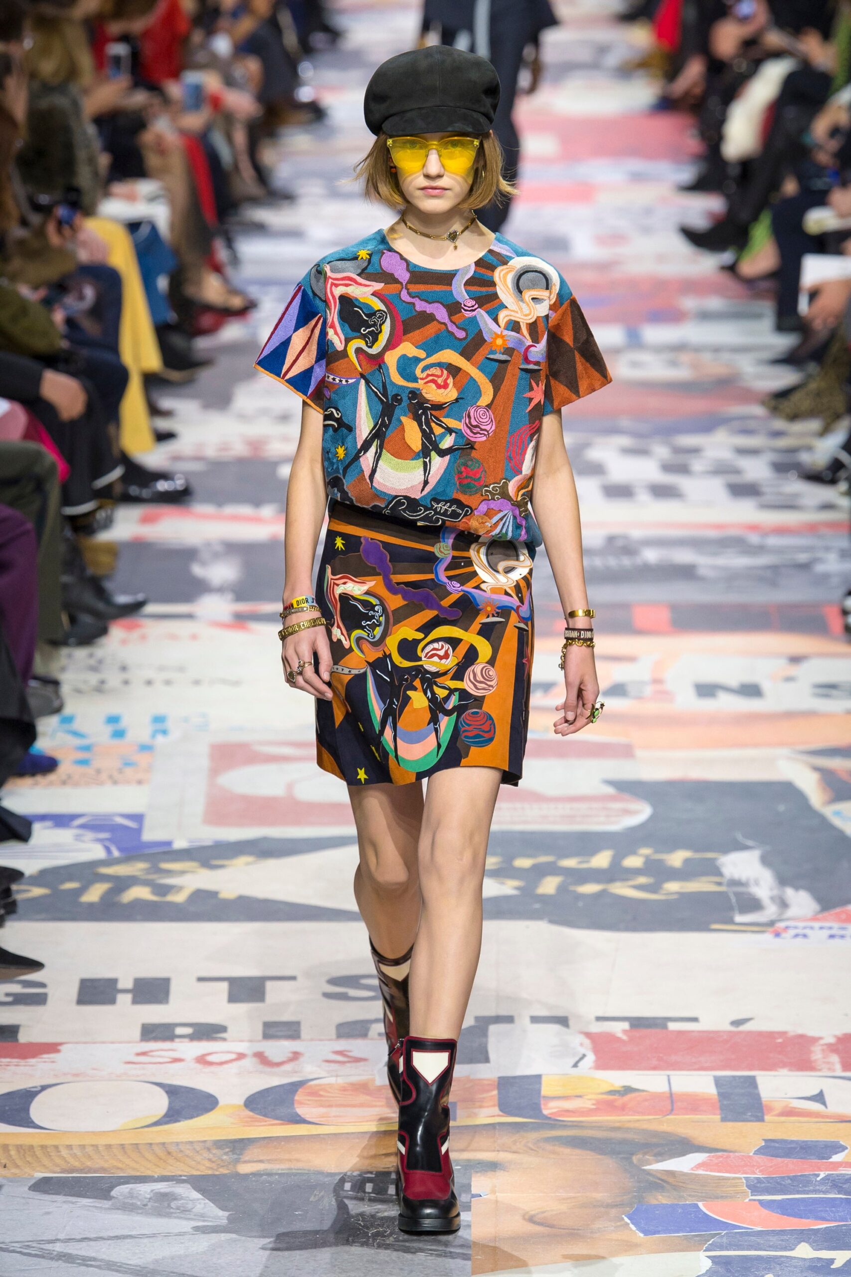 Christian Dior F/W 18 Look 13