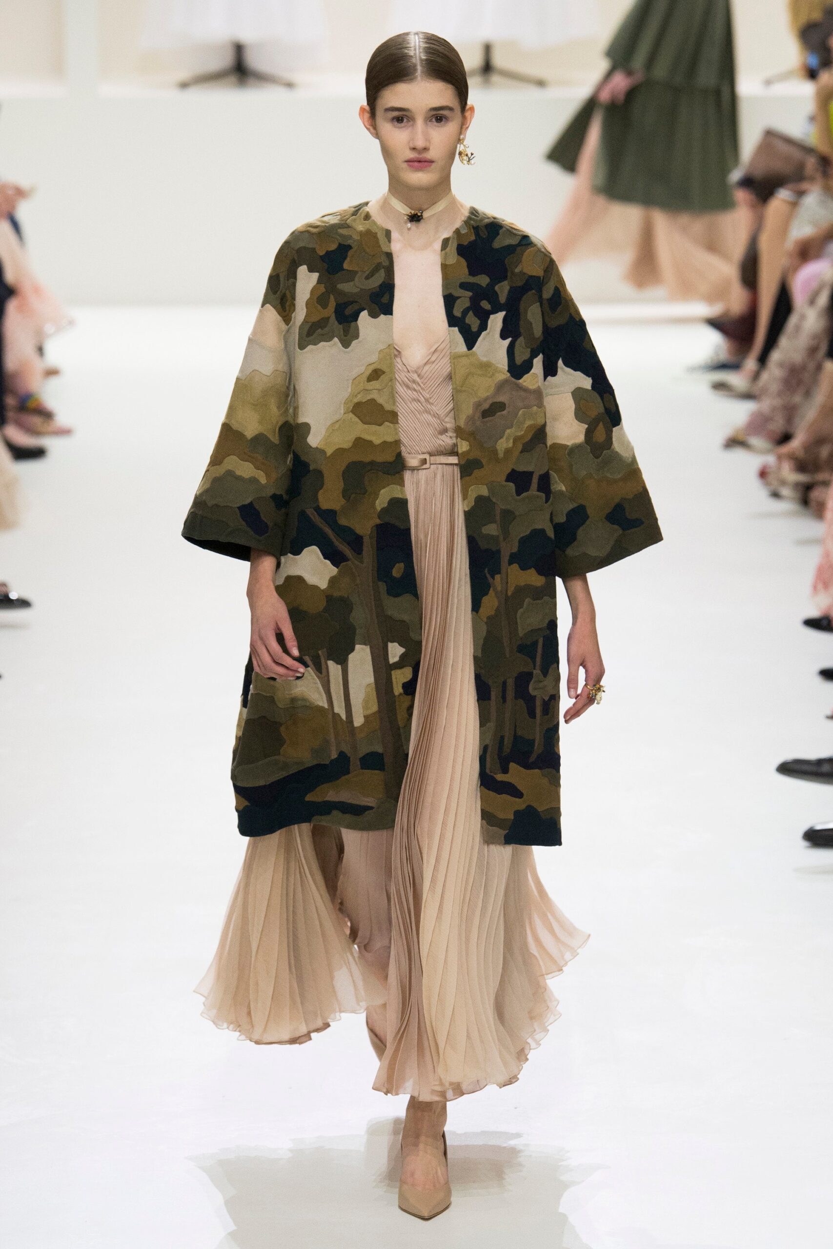 Christian Dior F/W 18 Couture Look 23