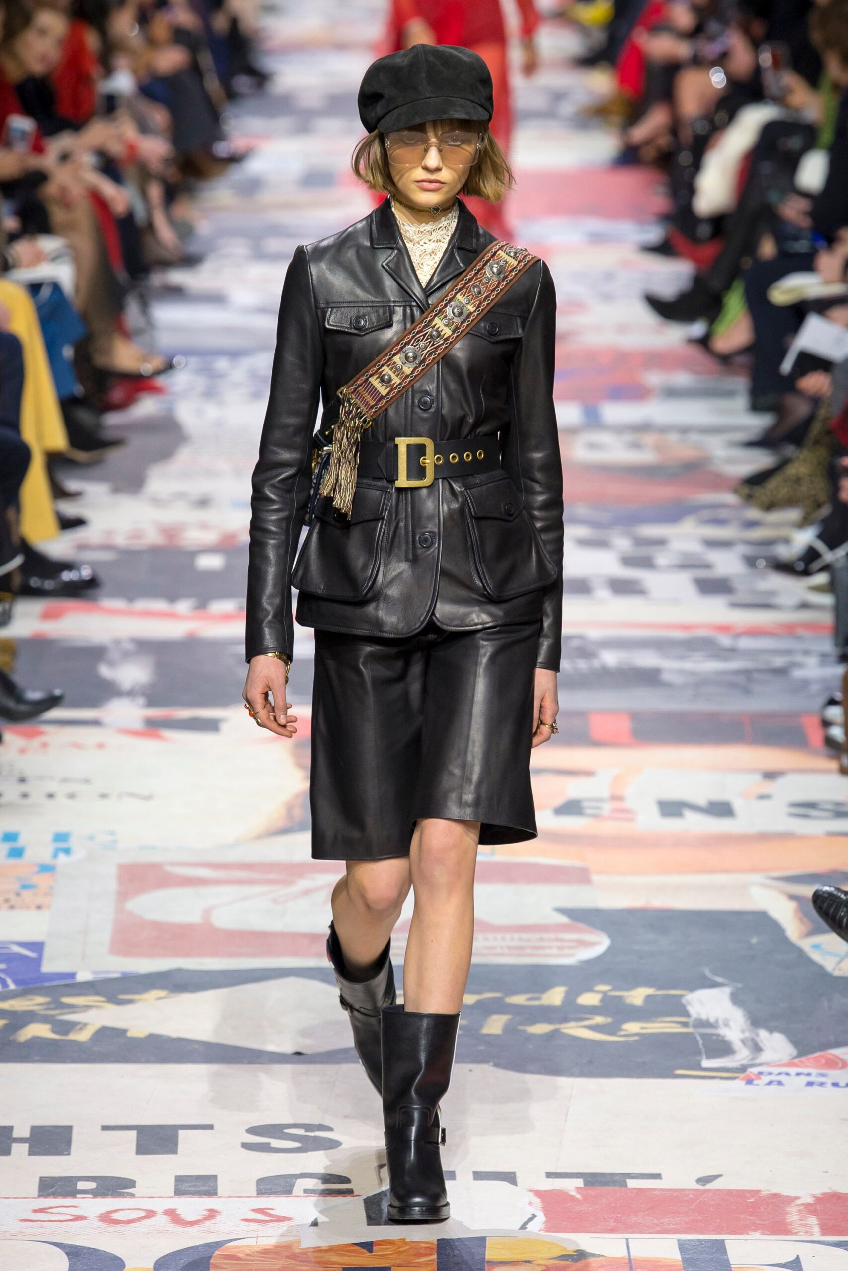 Christian Dior F/W 18 Look 17