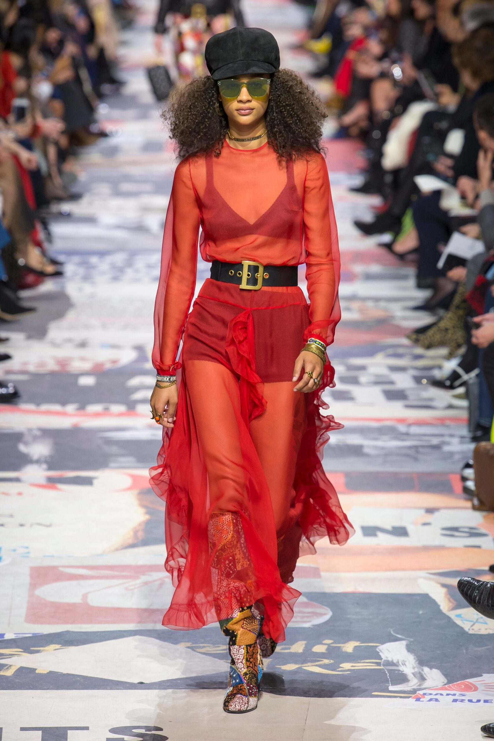 Christian Dior F/W 18 Look 18
