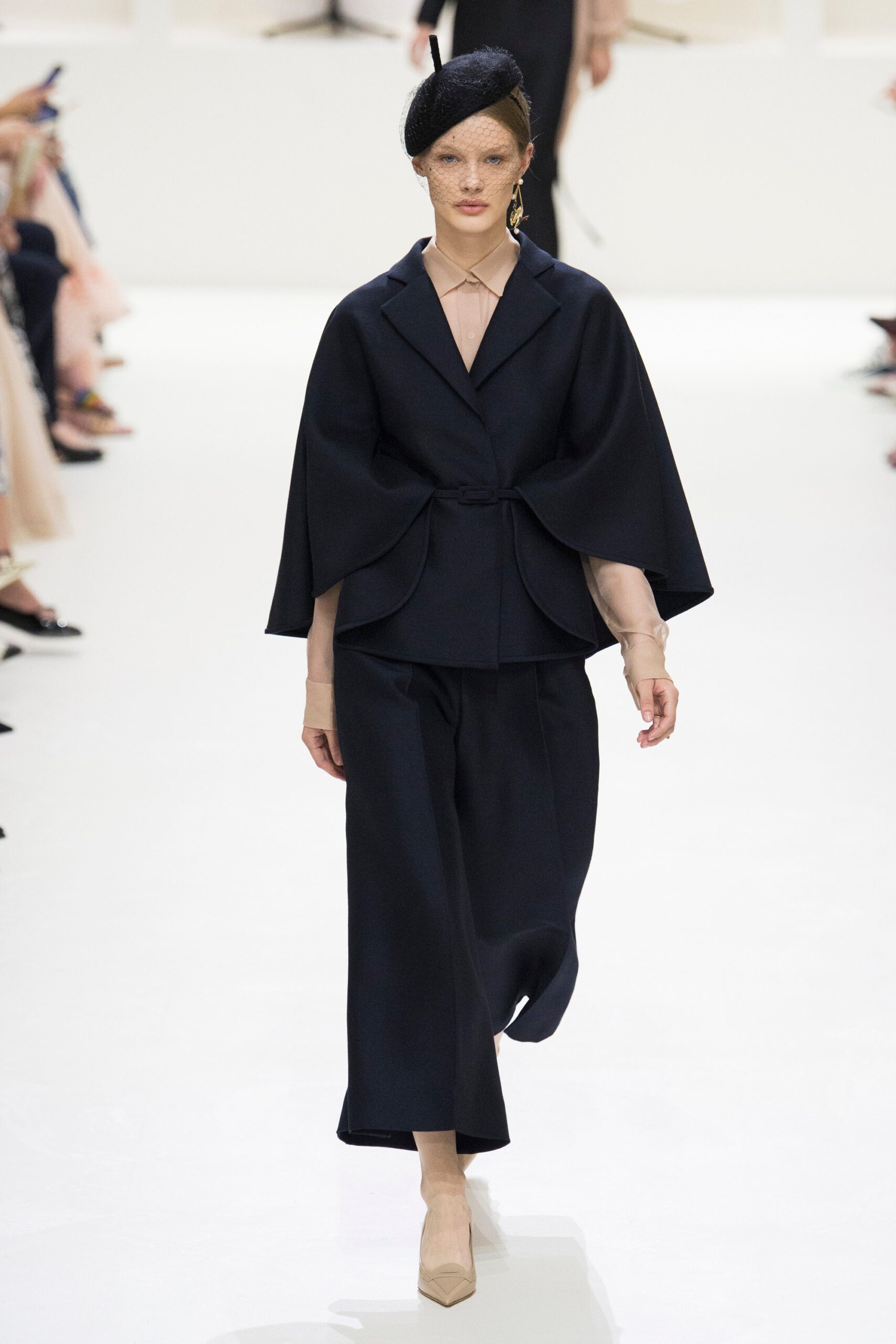 Christian Dior F/W 18 Couture Look 27