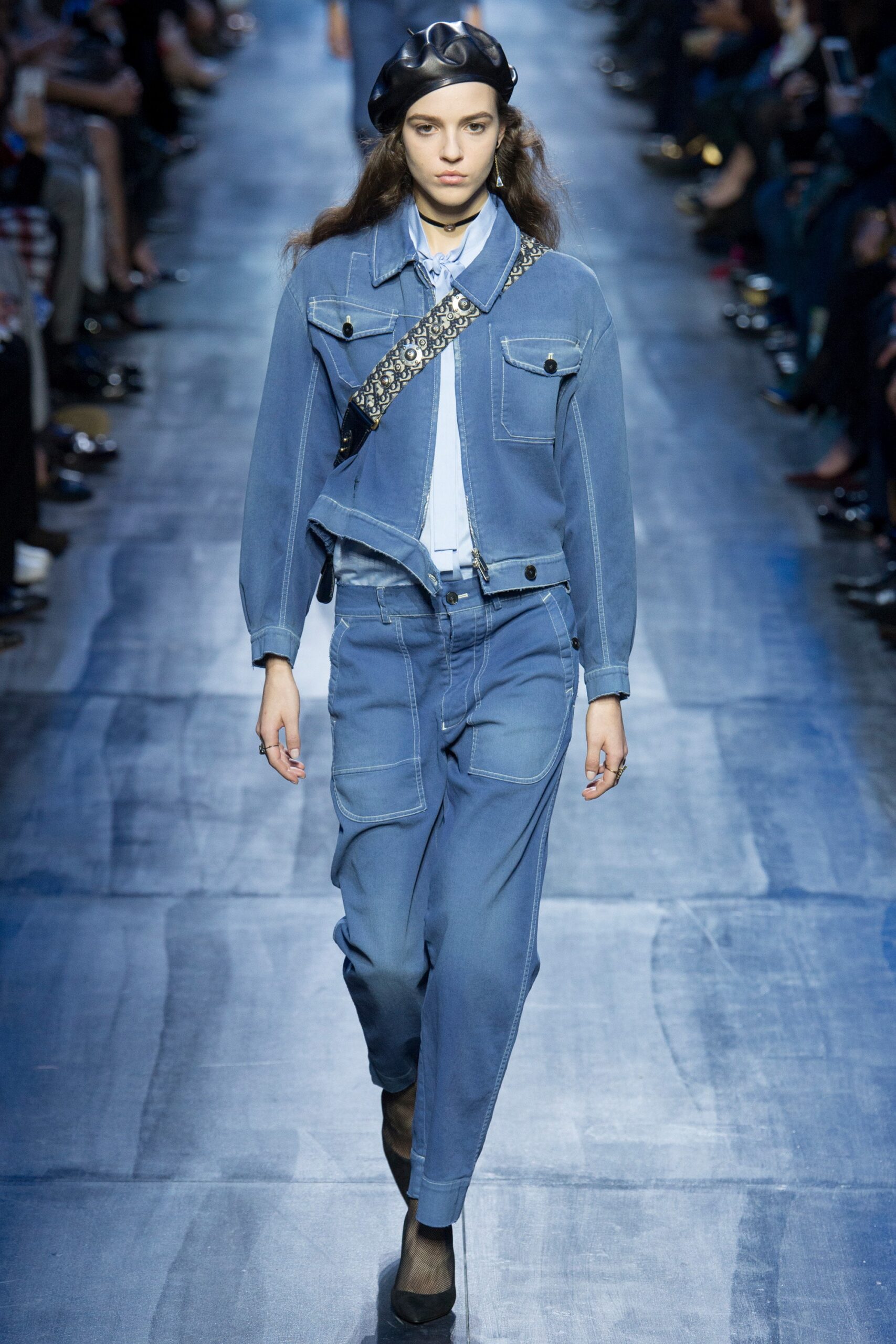 Christian Dior F/W 17 Look 374