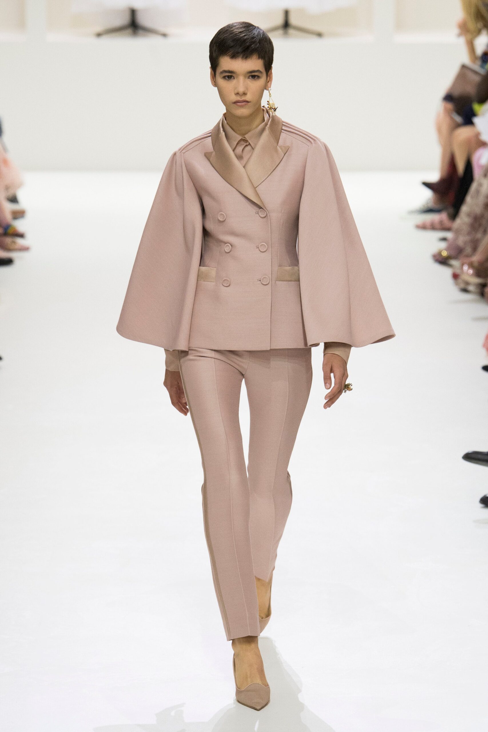 Christian Dior F/W 18 Couture Look 46