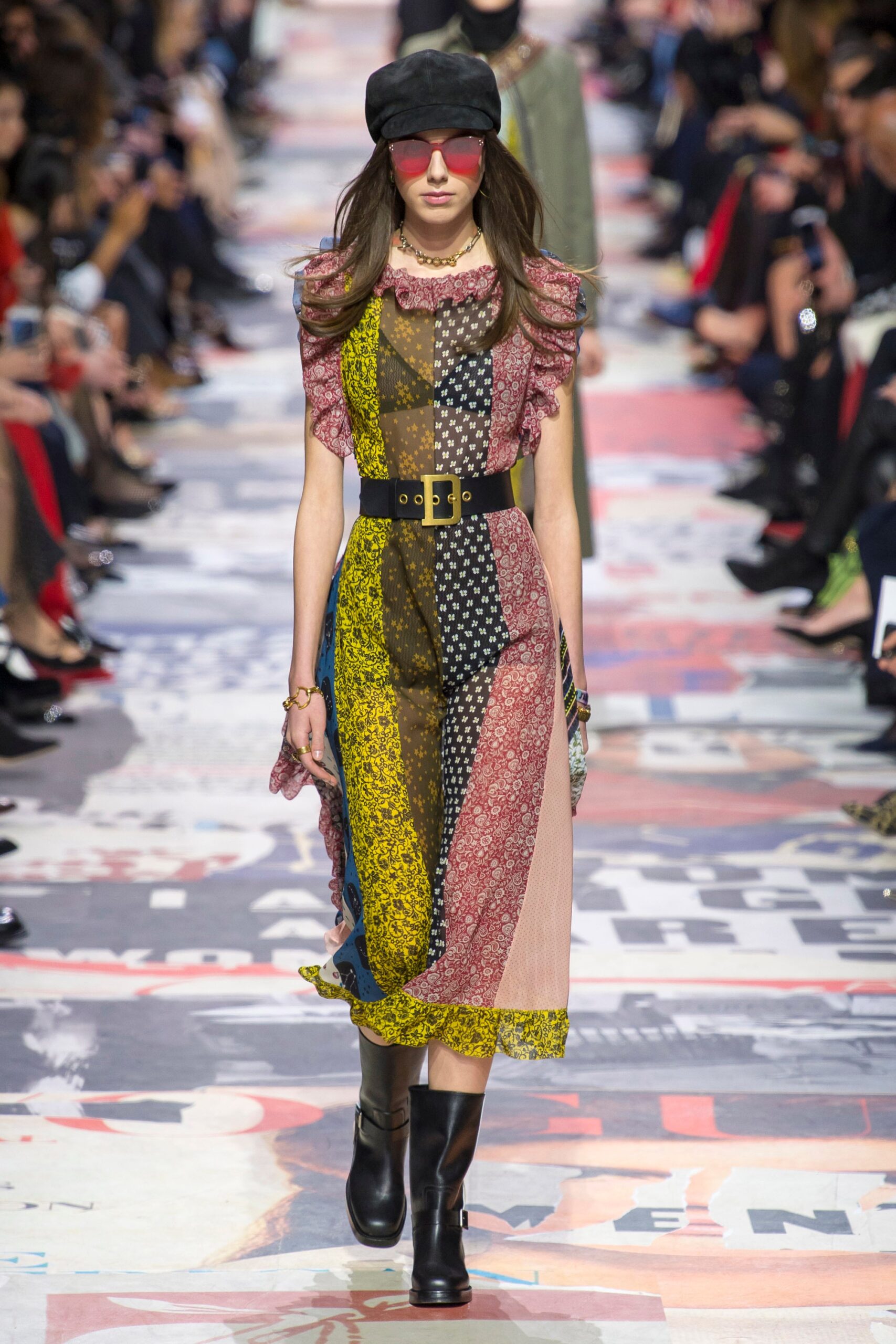 Christian Dior F/W 18 Look 37