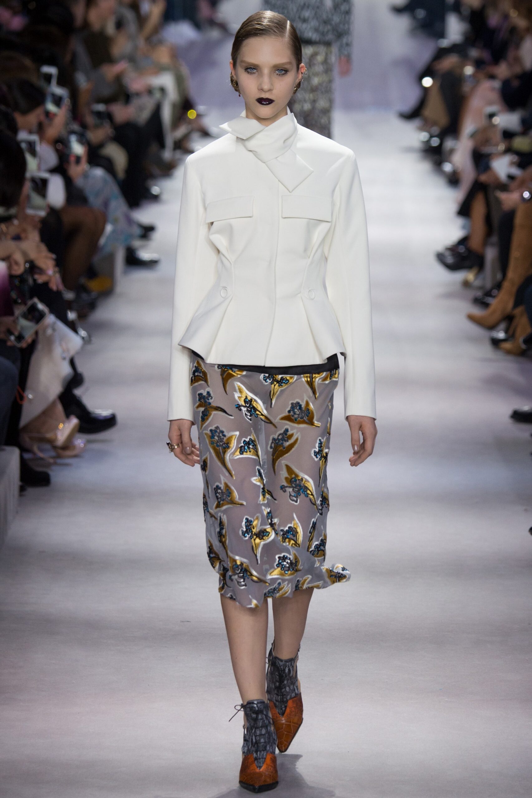 Christian Dior F/W 16 Look 524