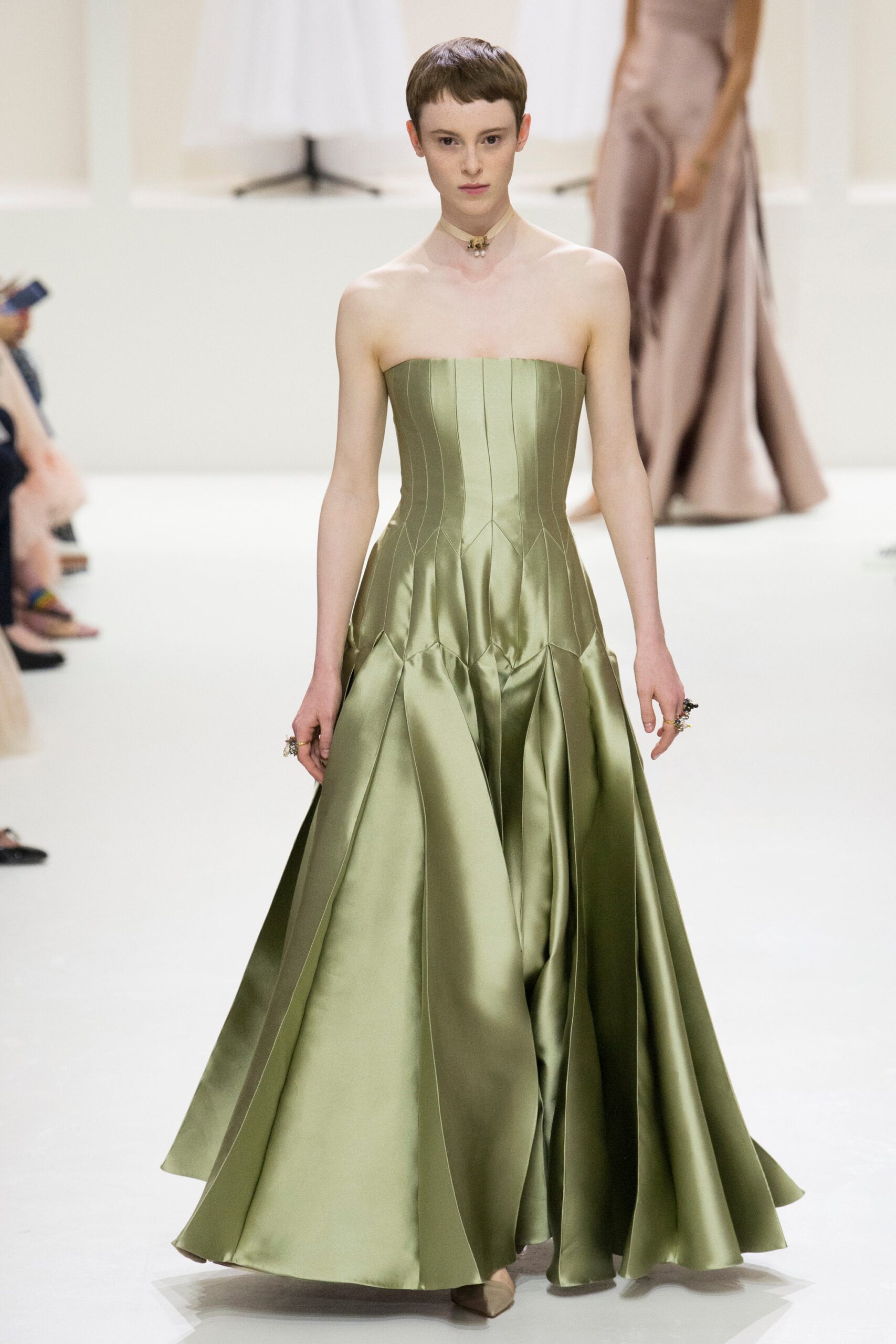 Christian Dior F/W 18 Couture Look 63