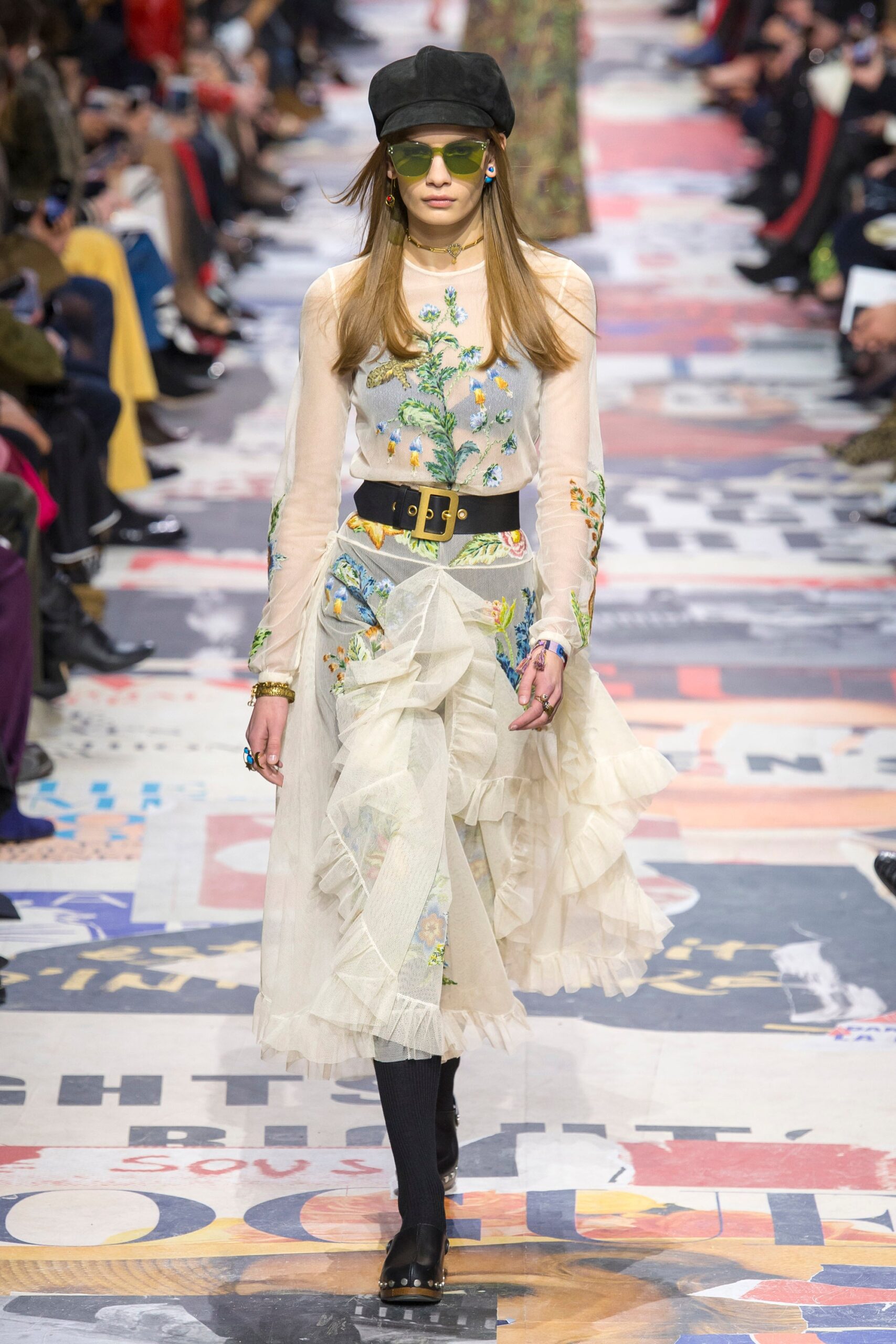 Christian Dior F/W 18 Look 43