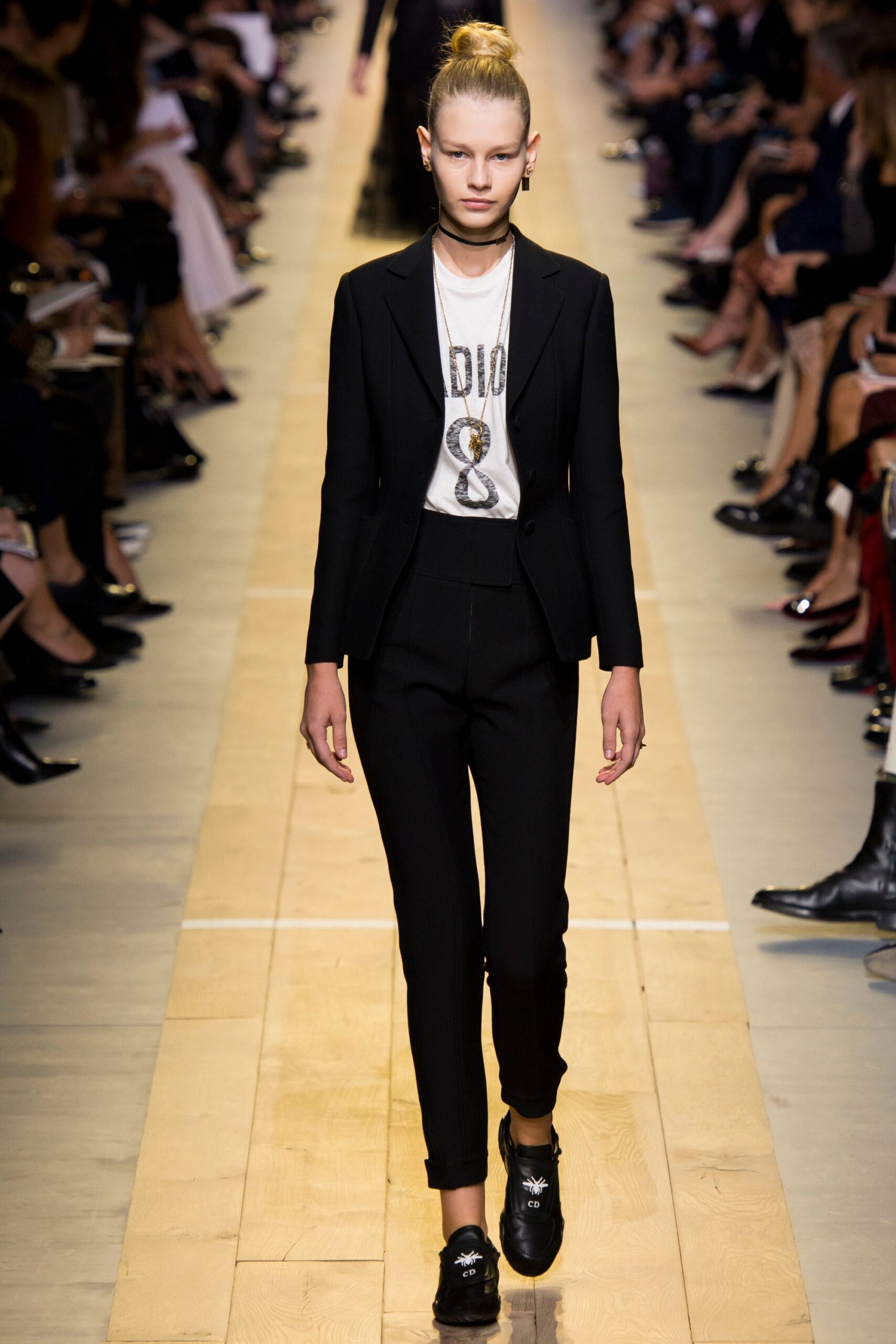 Christian Dior S/S 17 Look 497