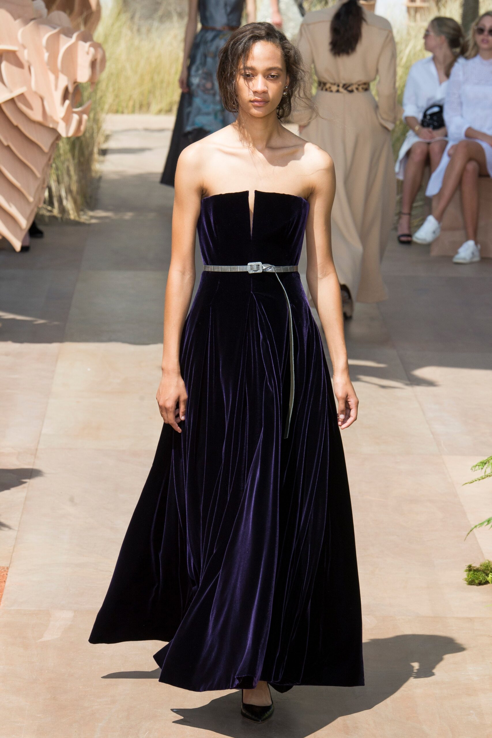 Christian Dior F/W 17 Couture Look 654