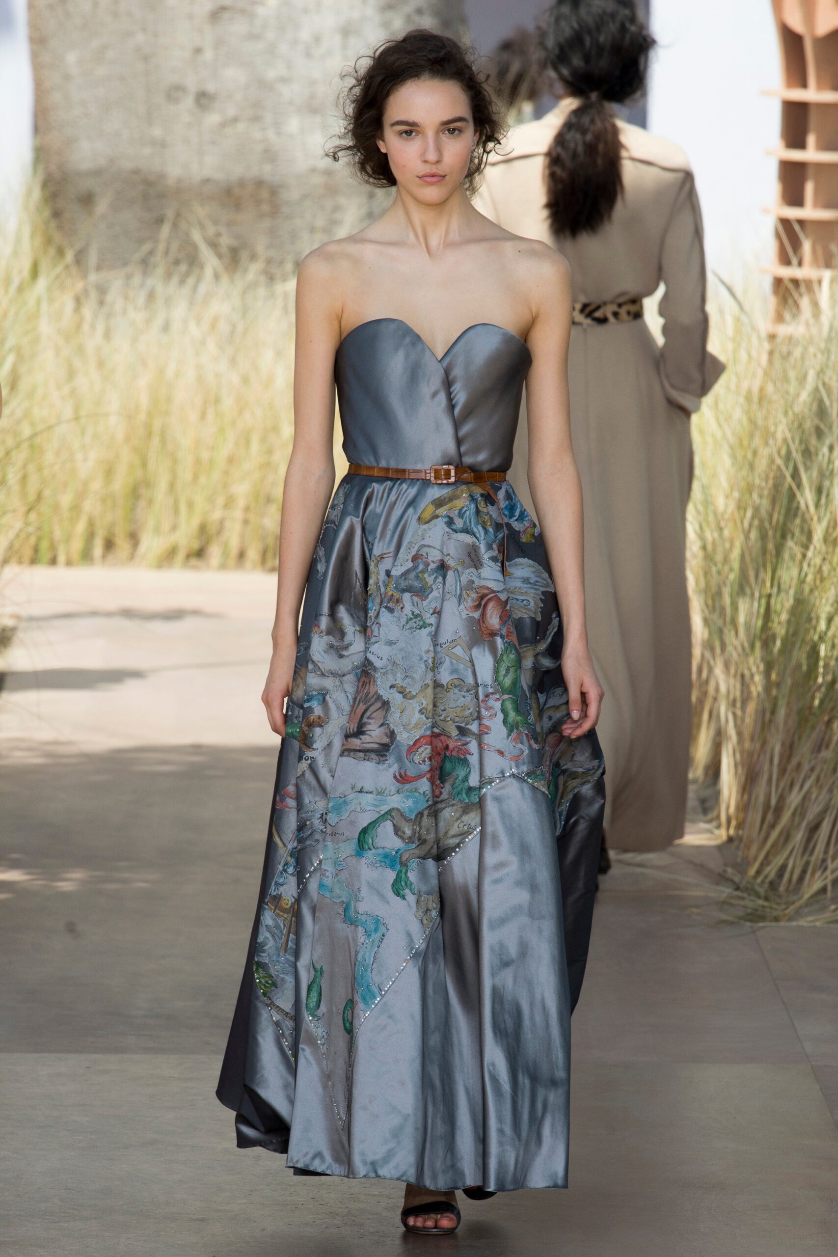 Christian Dior F/W 17 Couture Look 668